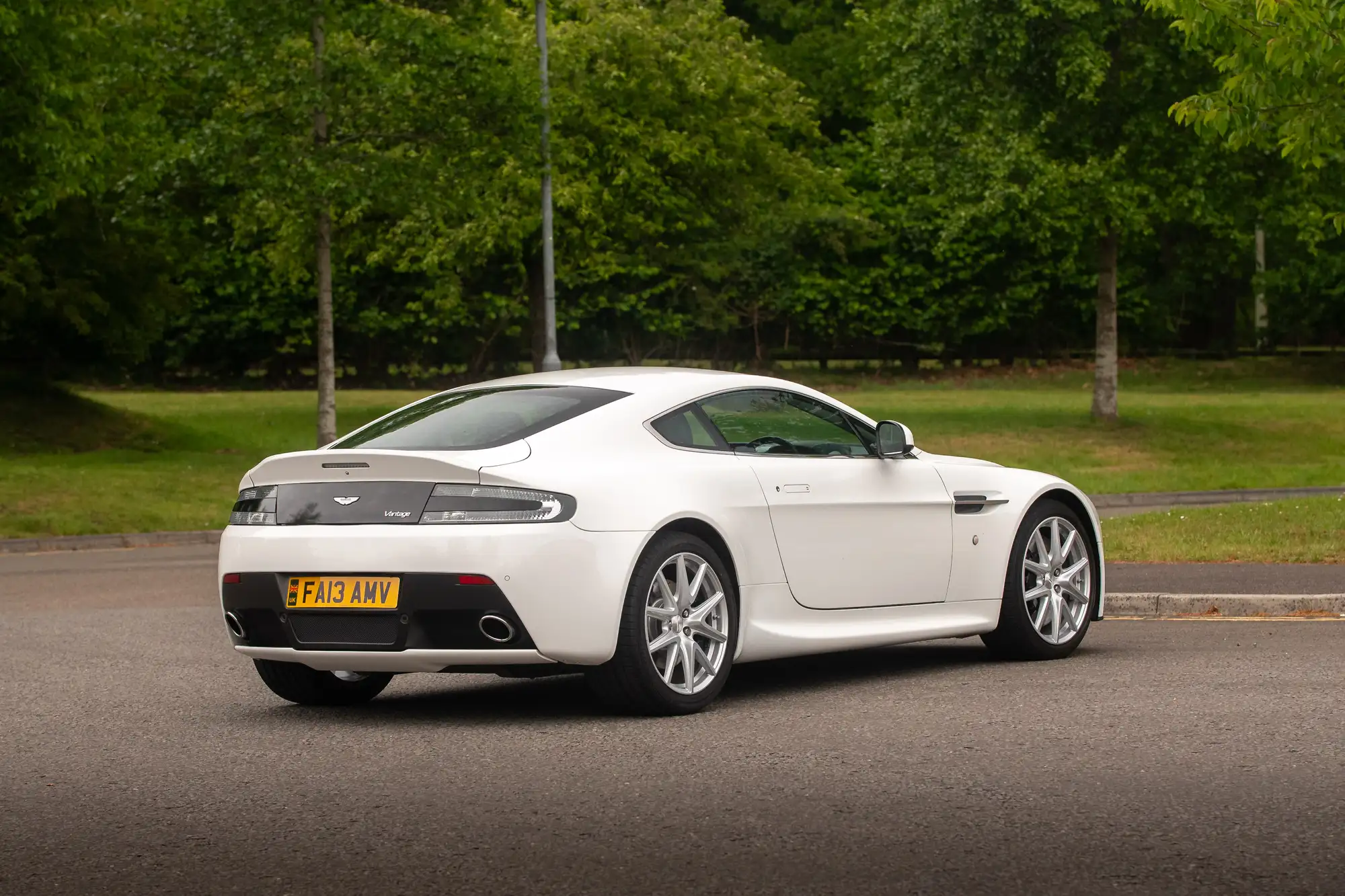 2013 Aston Martin V8 Vantage 4.7 Manual-For Sale