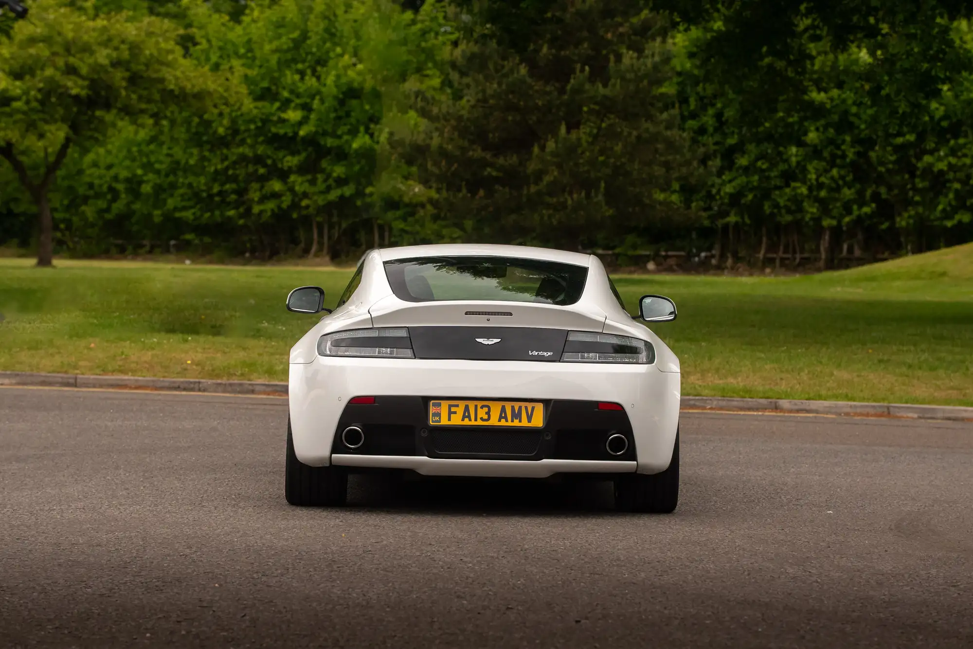 2013 Aston Martin V8 Vantage 4.7 Manual-For Sale