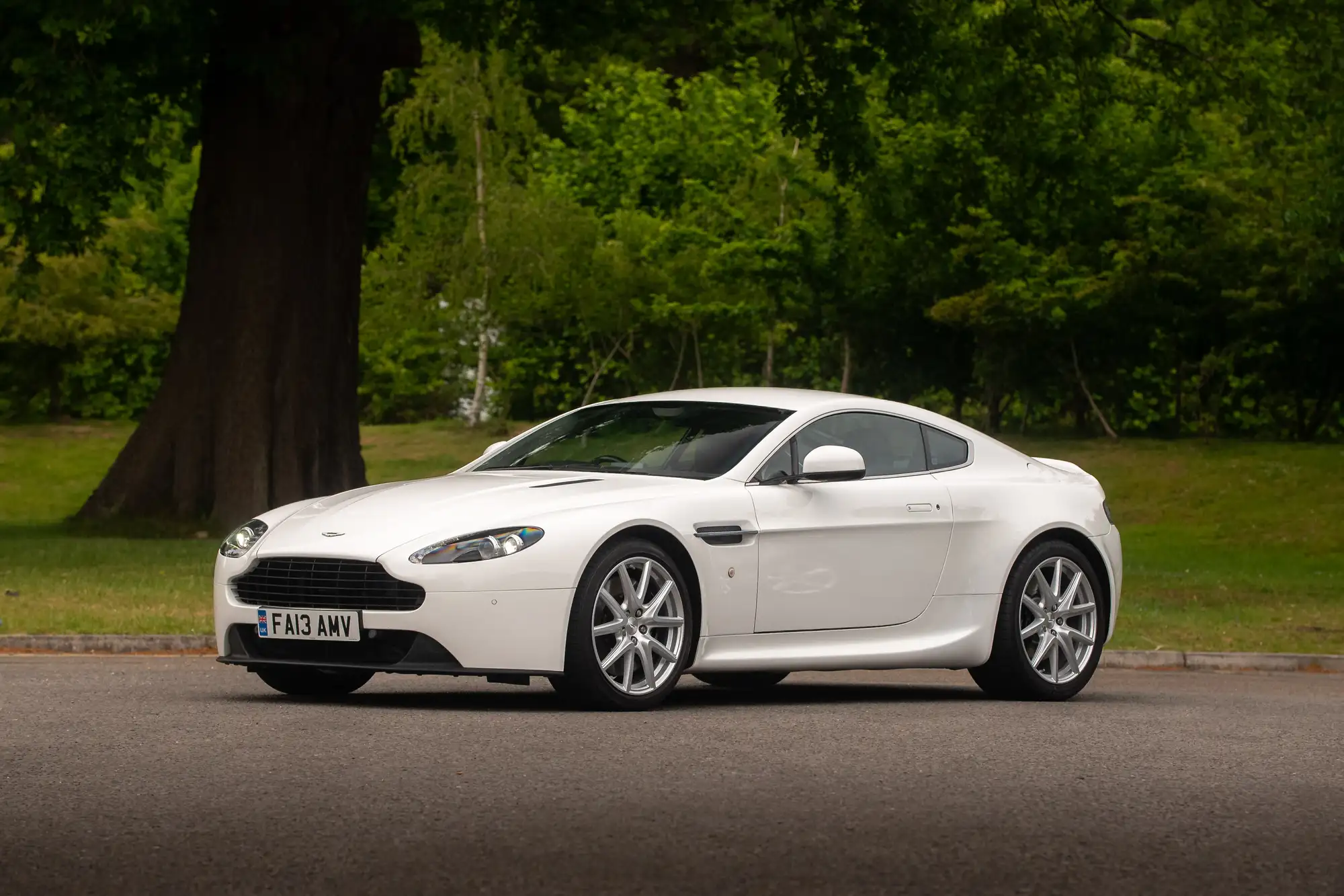 2013 Aston Martin V8 Vantage 4.7 Manual-For Sale
