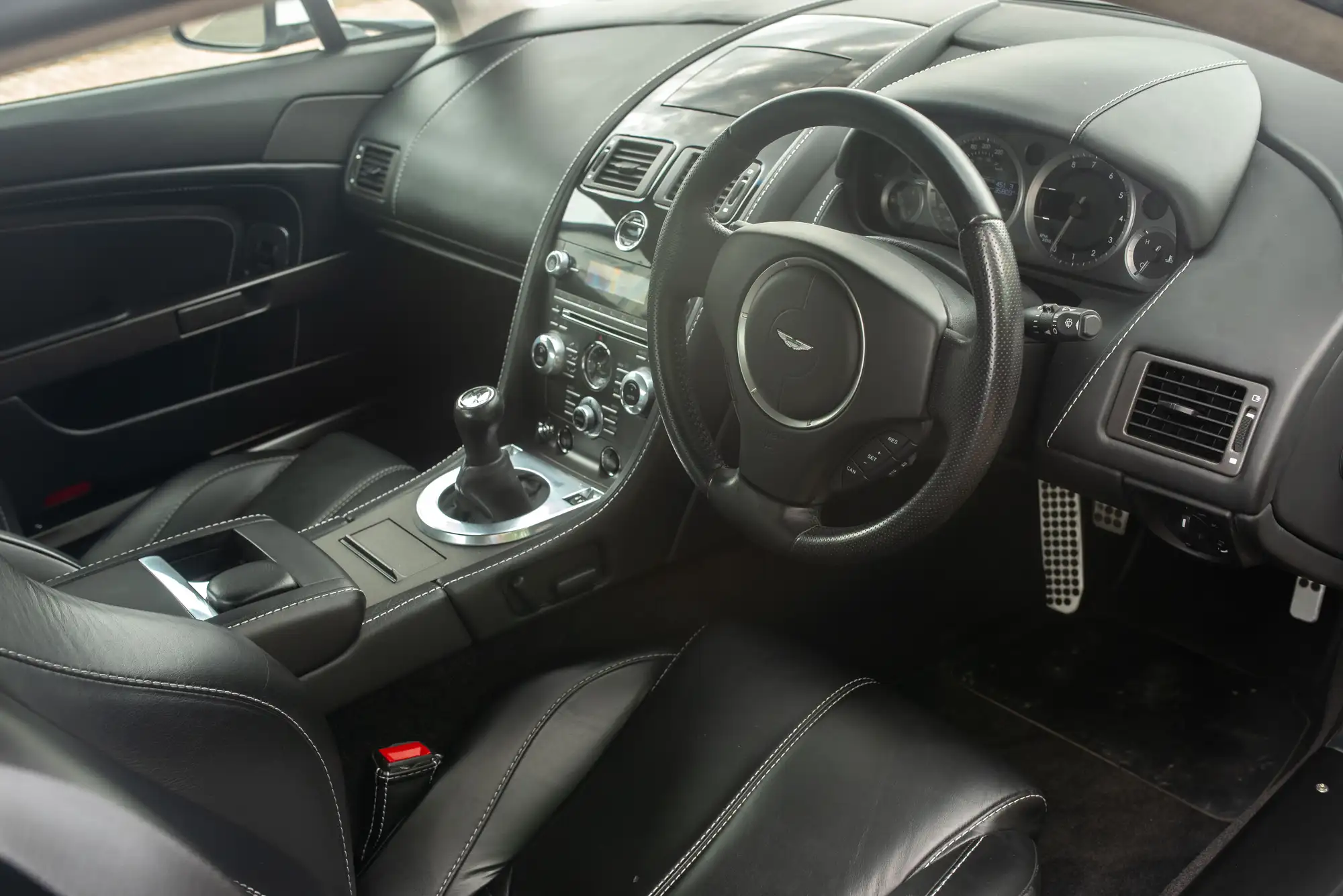 2013 Aston Martin V8 Vantage 4.7 Manual-For Sale