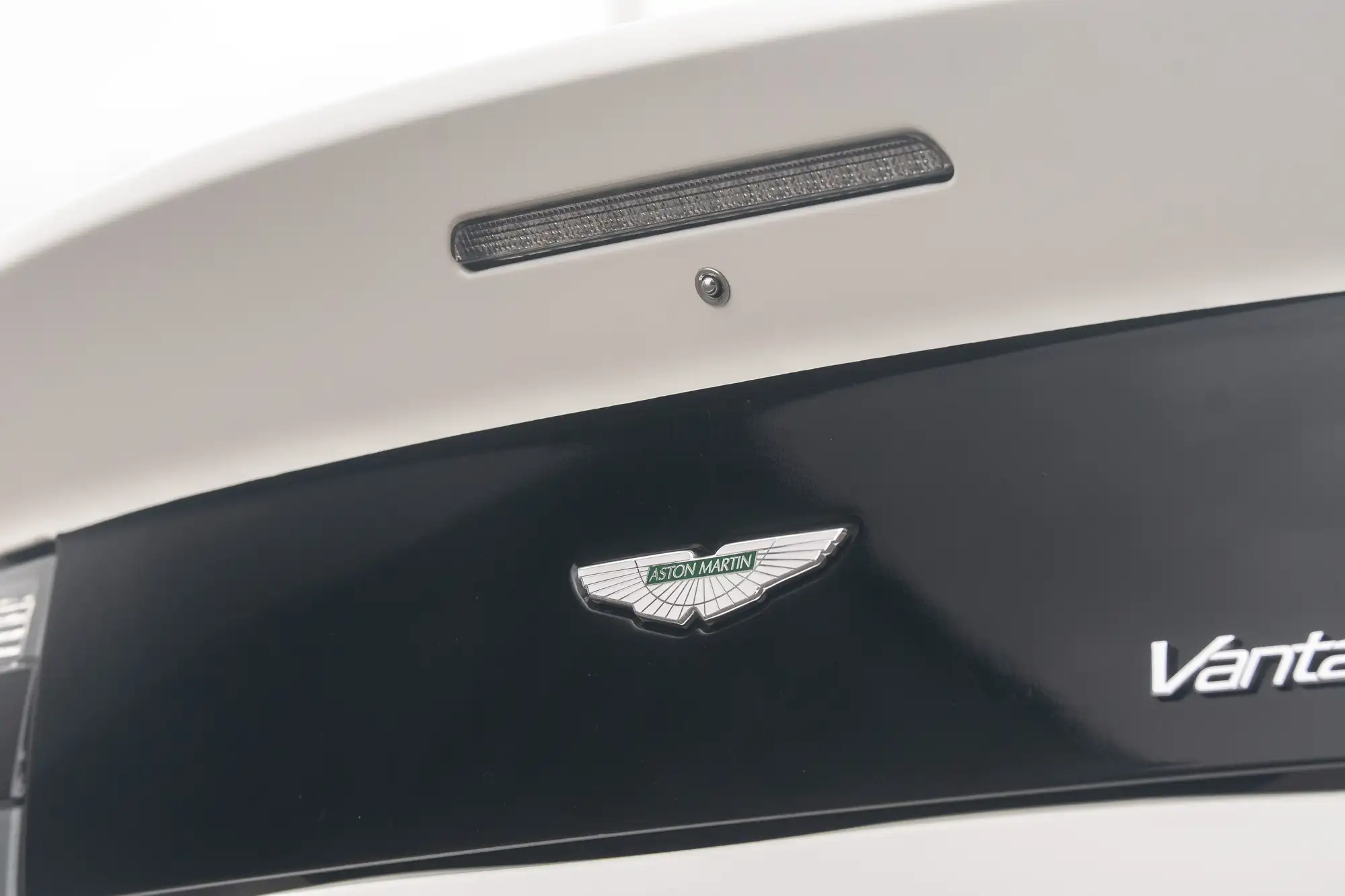 2013 Aston Martin V8 Vantage 4.7 Manual-For Sale