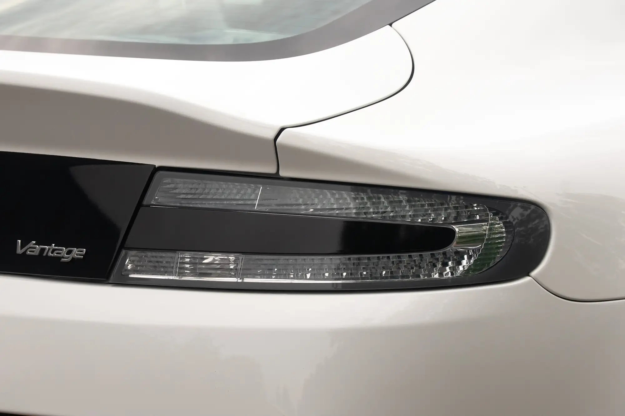 2013 Aston Martin V8 Vantage 4.7 Manual-For Sale