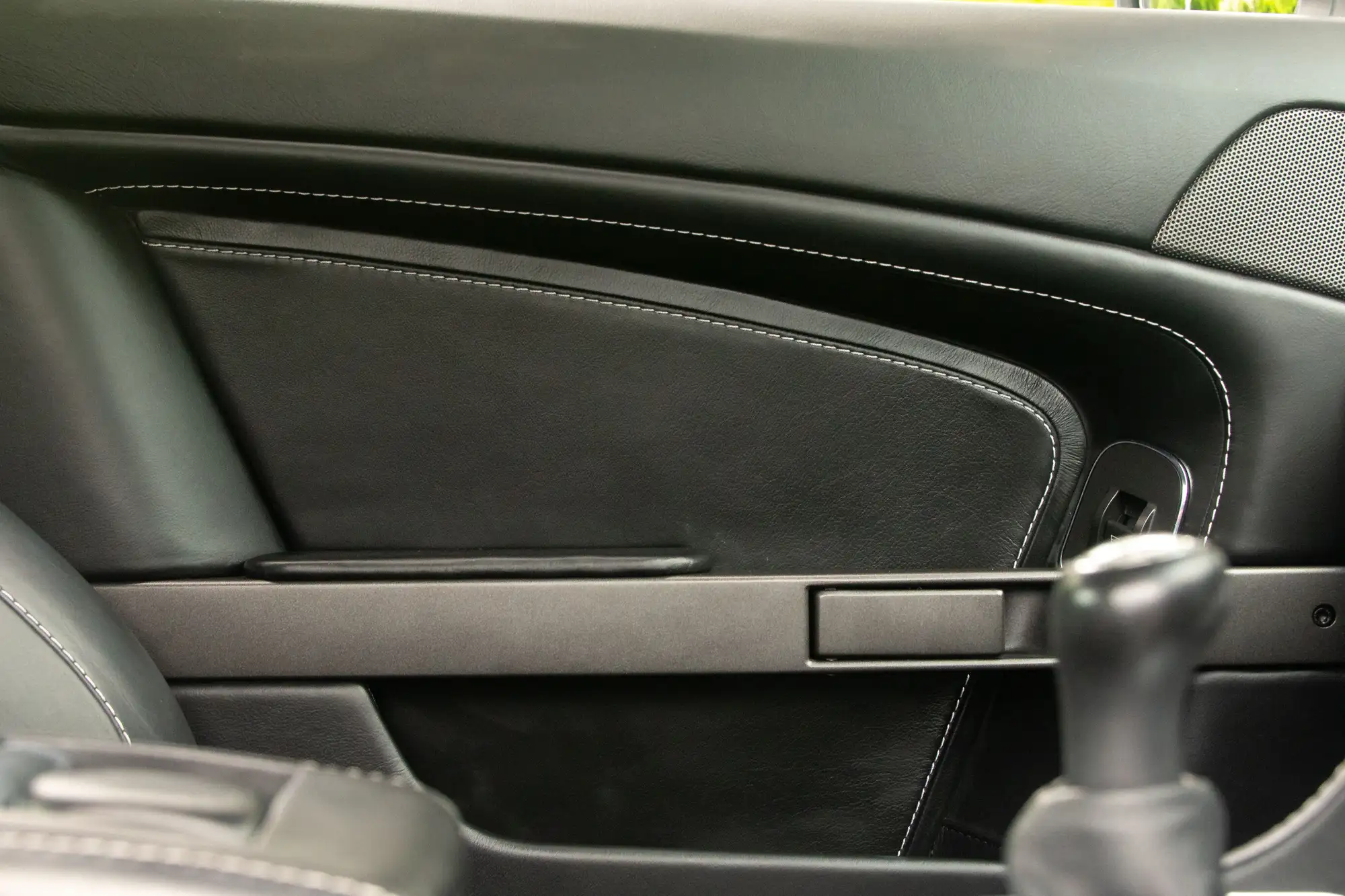 2013 Aston Martin V8 Vantage 4.7 Manual-For Sale