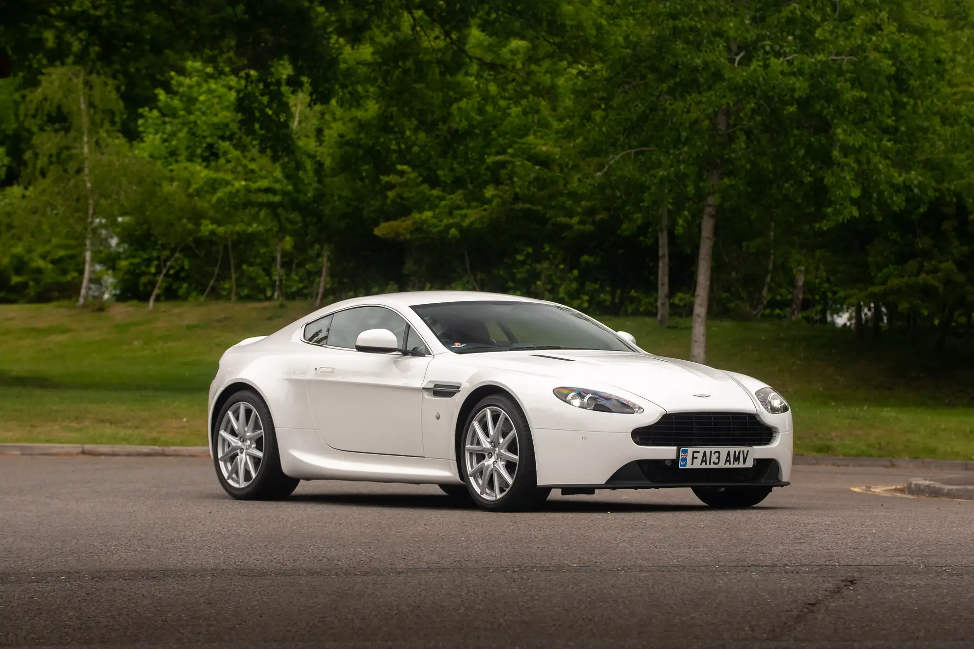 2013 Aston Martin V8 Vantage 4.7 Manual-For Sale