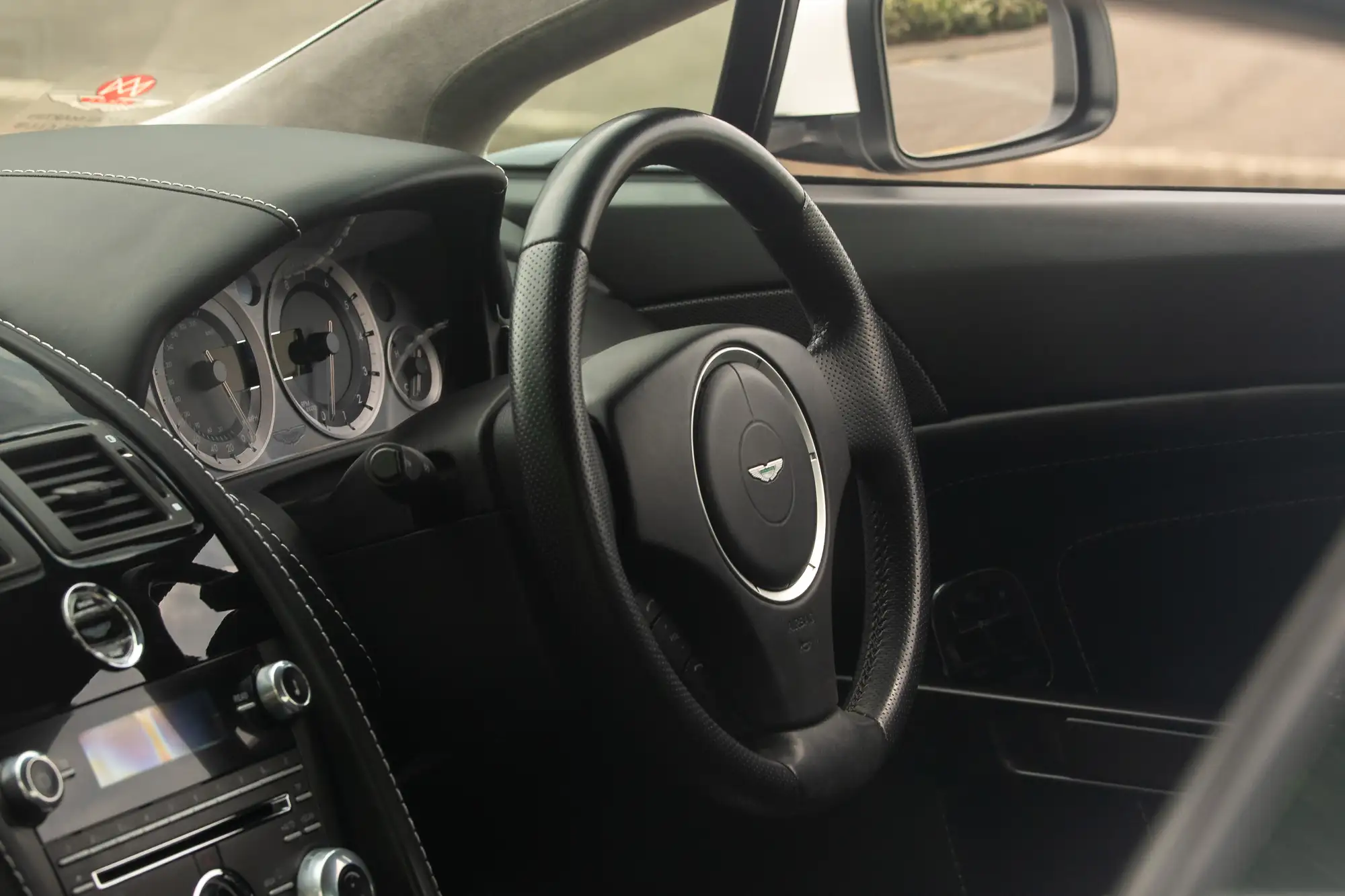 2013 Aston Martin V8 Vantage 4.7 Manual-For Sale