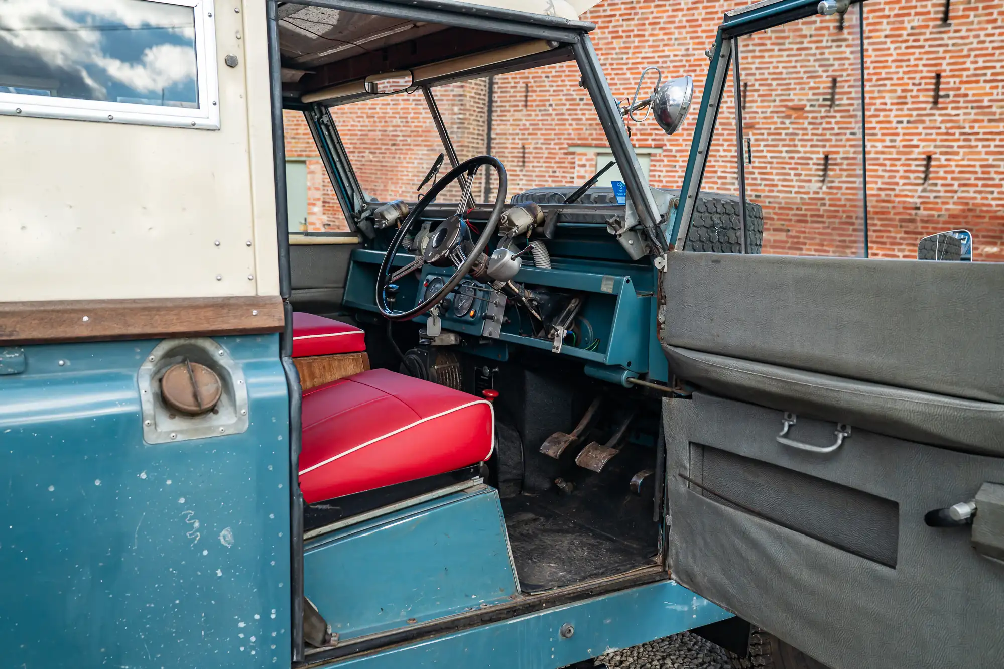 1964 Land Rover Series II Searle Carawagon 'Olympia Motorshow Car'