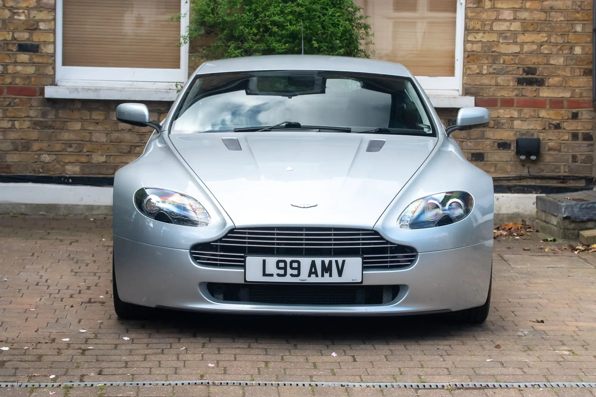2006 Aston Martin V8 Vantage é-Sold