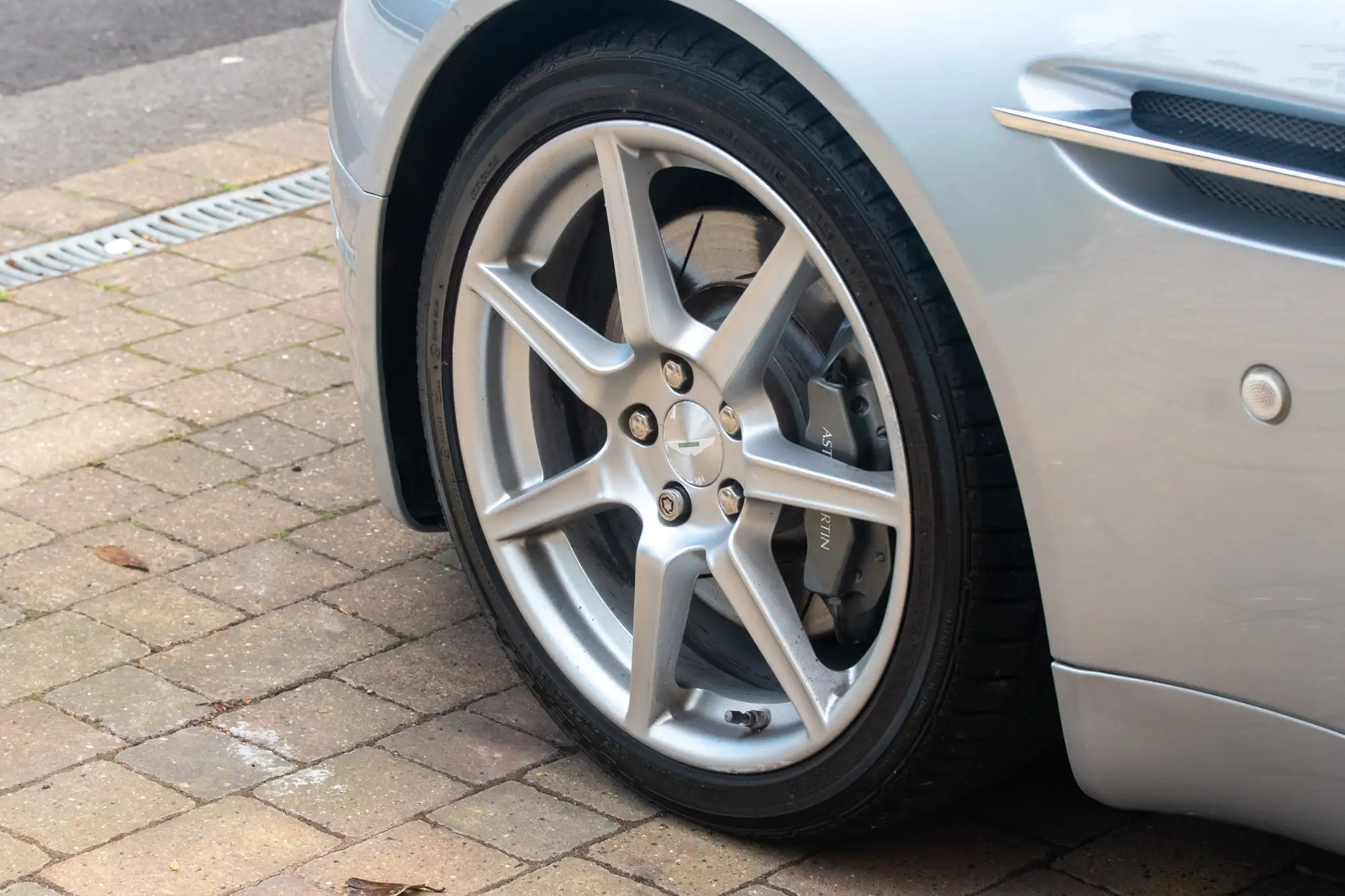 2006 Aston Martin V8 Vantage é-Sold