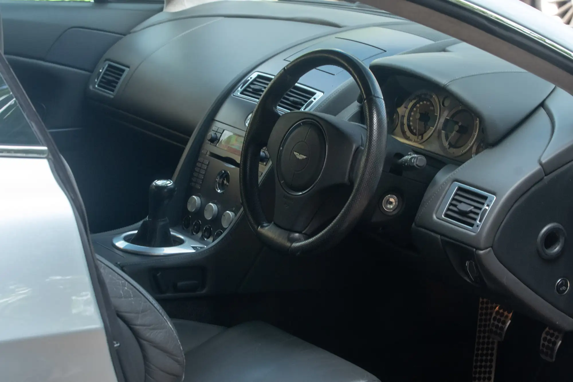 2006 Aston Martin V8 Vantage é-Sold