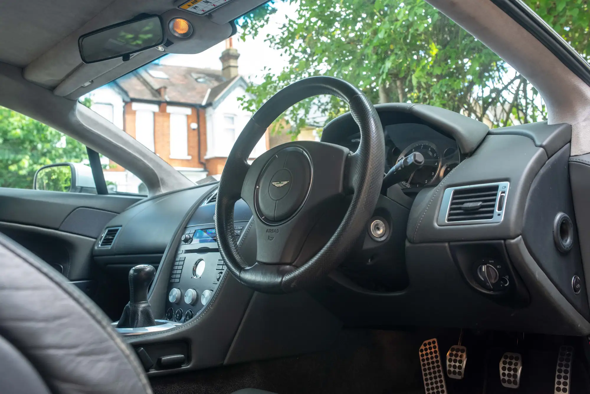 2006 Aston Martin V8 Vantage é-Sold