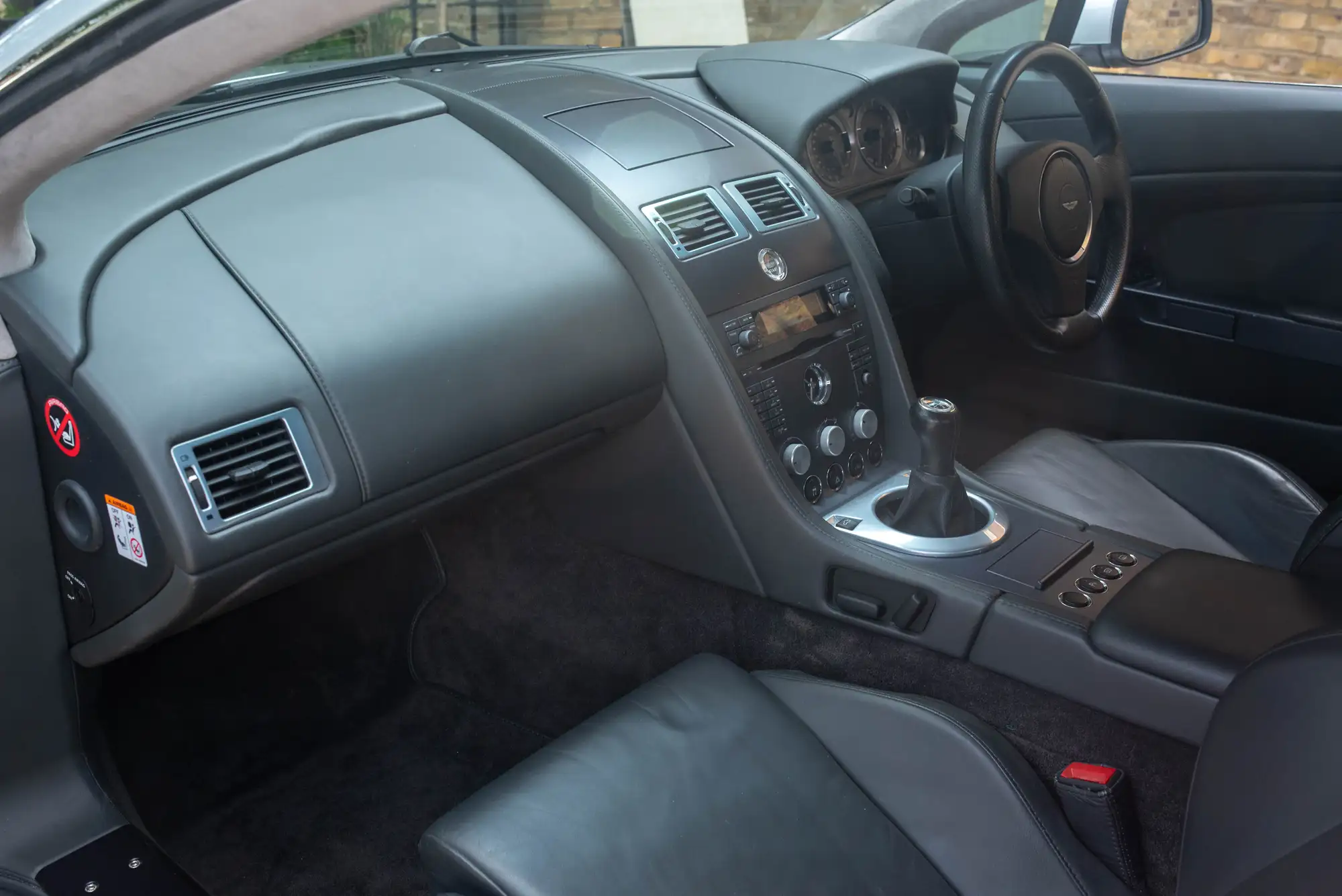 2006 Aston Martin V8 Vantage é-Sold