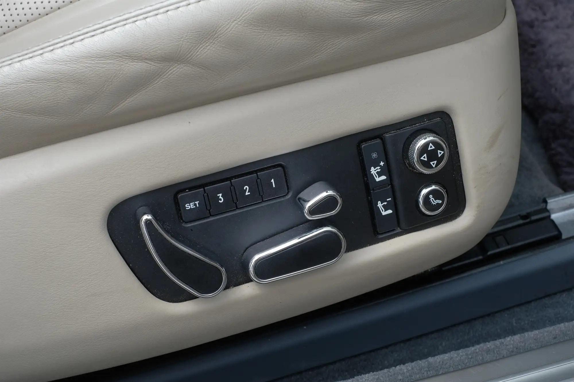 2012 Bentley Continental GTC V8-Sold