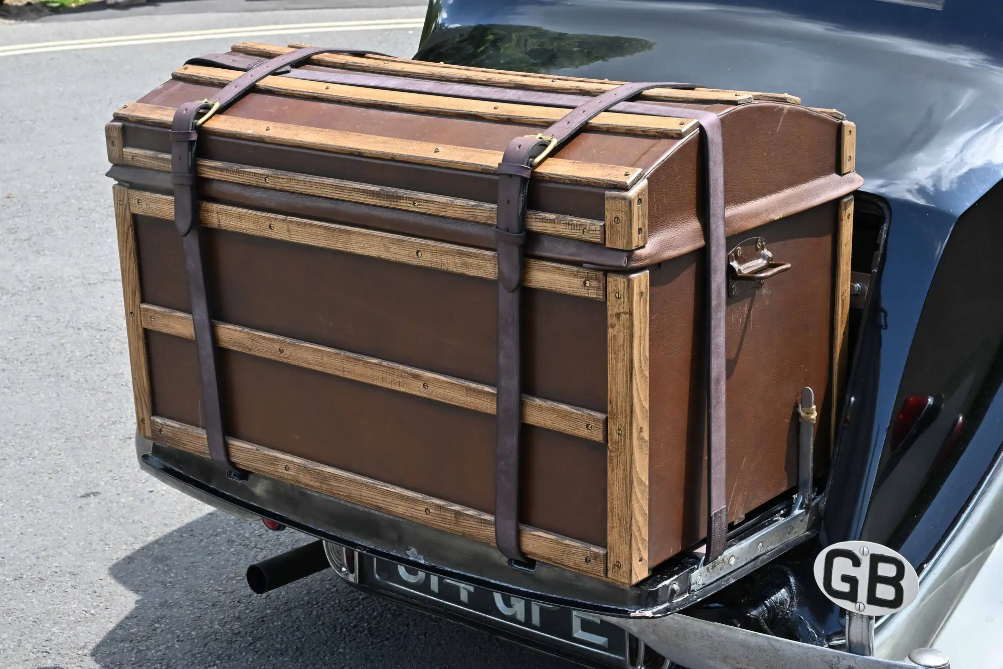 1938 Bentley 4 1/4 Litre Park Ward Pillarless Saloon-Sold