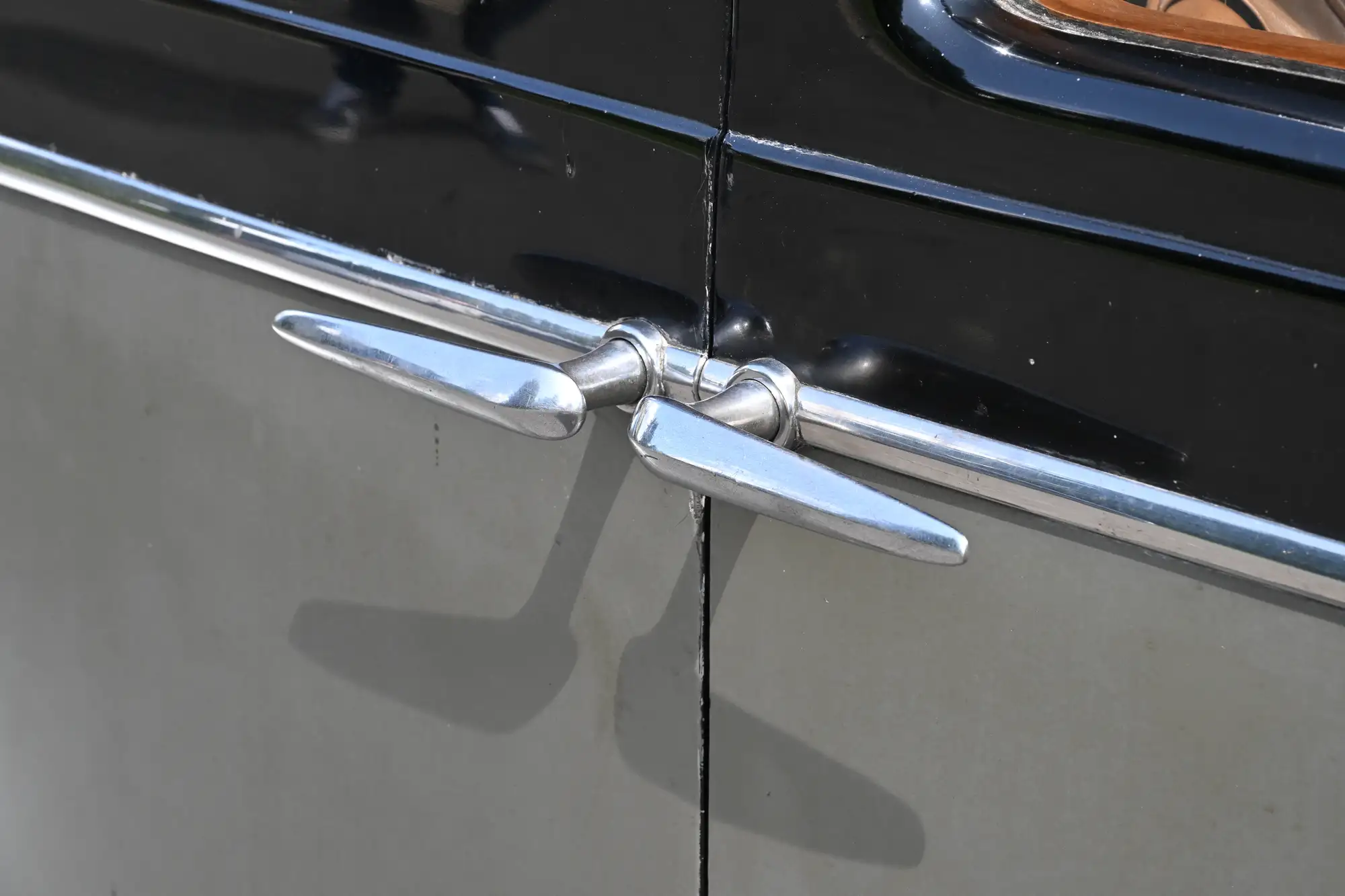 1938 Bentley 4 1/4 Litre Park Ward Pillarless Saloon-Sold