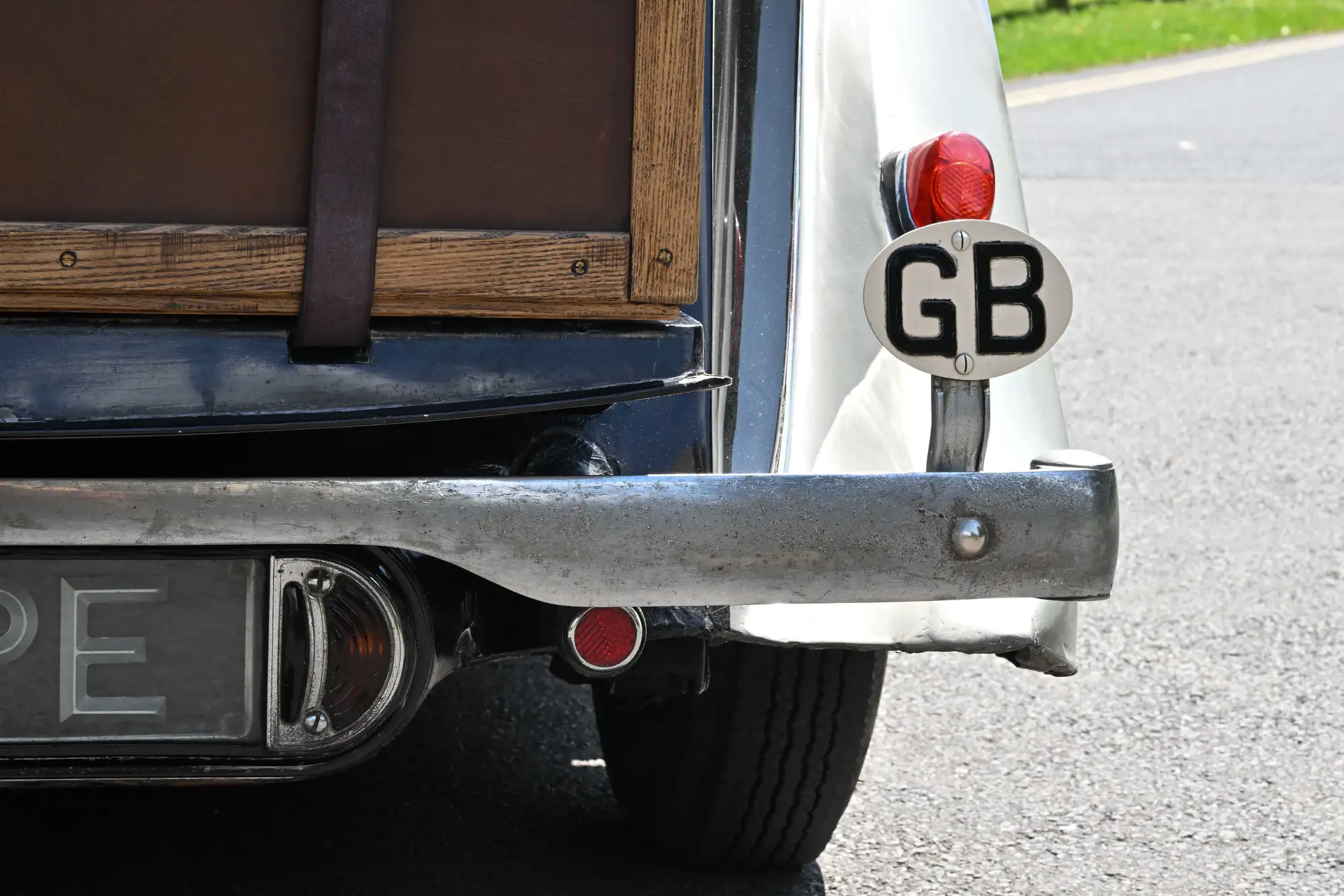 1938 Bentley 4 1/4 Litre Park Ward Pillarless Saloon-Sold