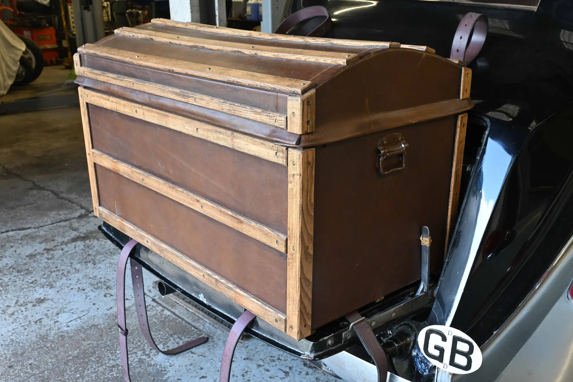 1938 Bentley 4 1/4 Litre Park Ward Pillarless Saloon-Sold