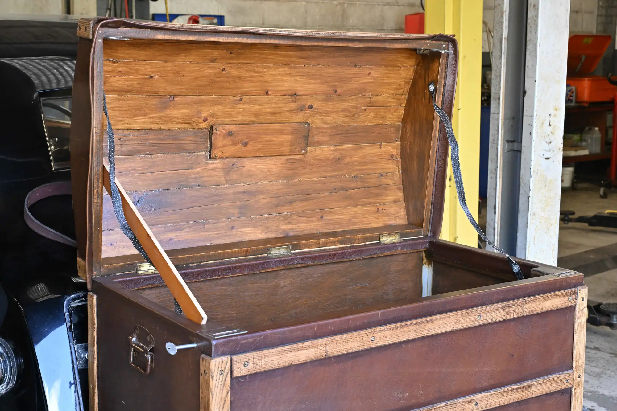1938 Bentley 4 1/4 Litre Park Ward Pillarless Saloon-Sold