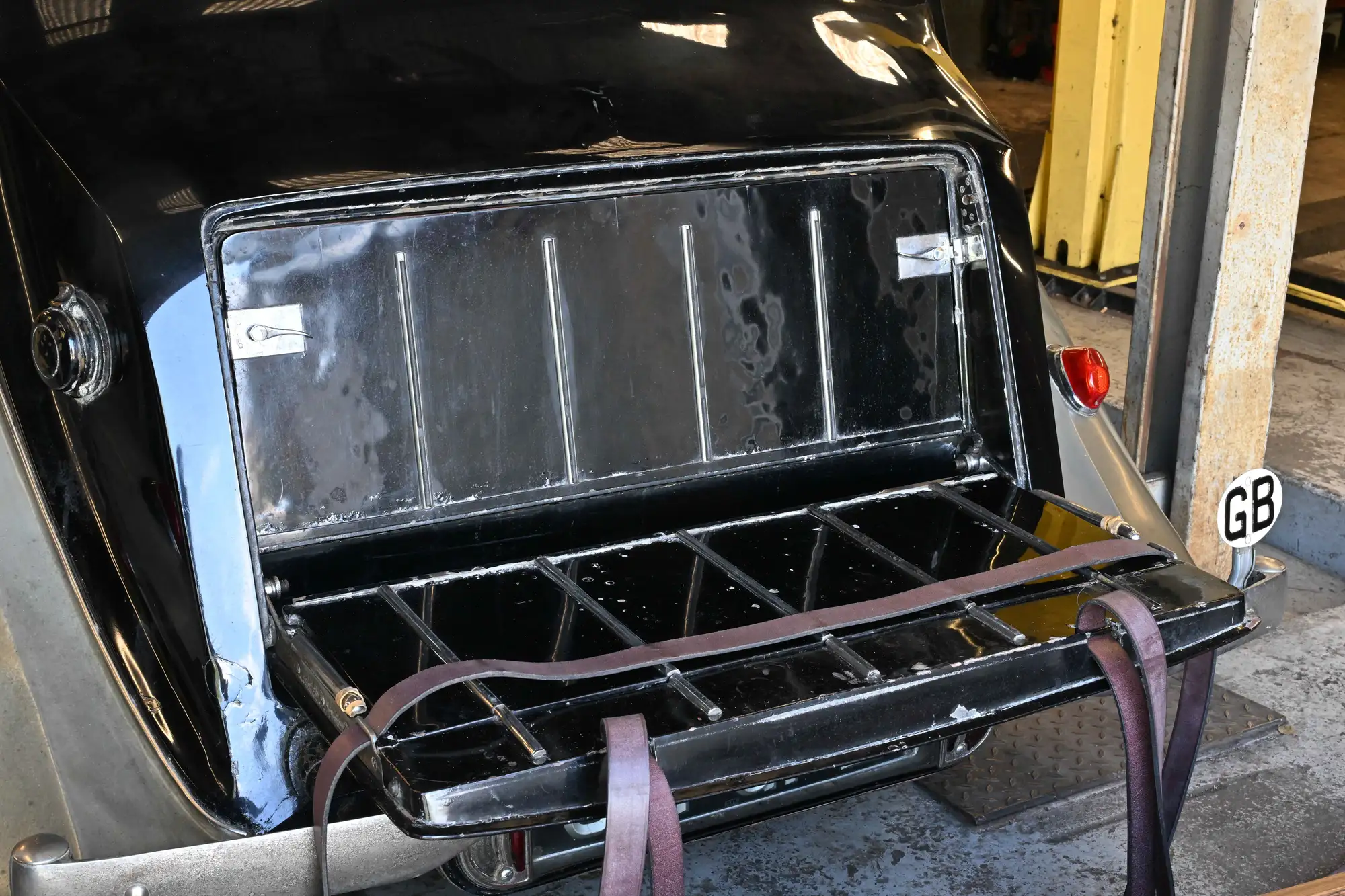 1938 Bentley 4 1/4 Litre Park Ward Pillarless Saloon-Sold