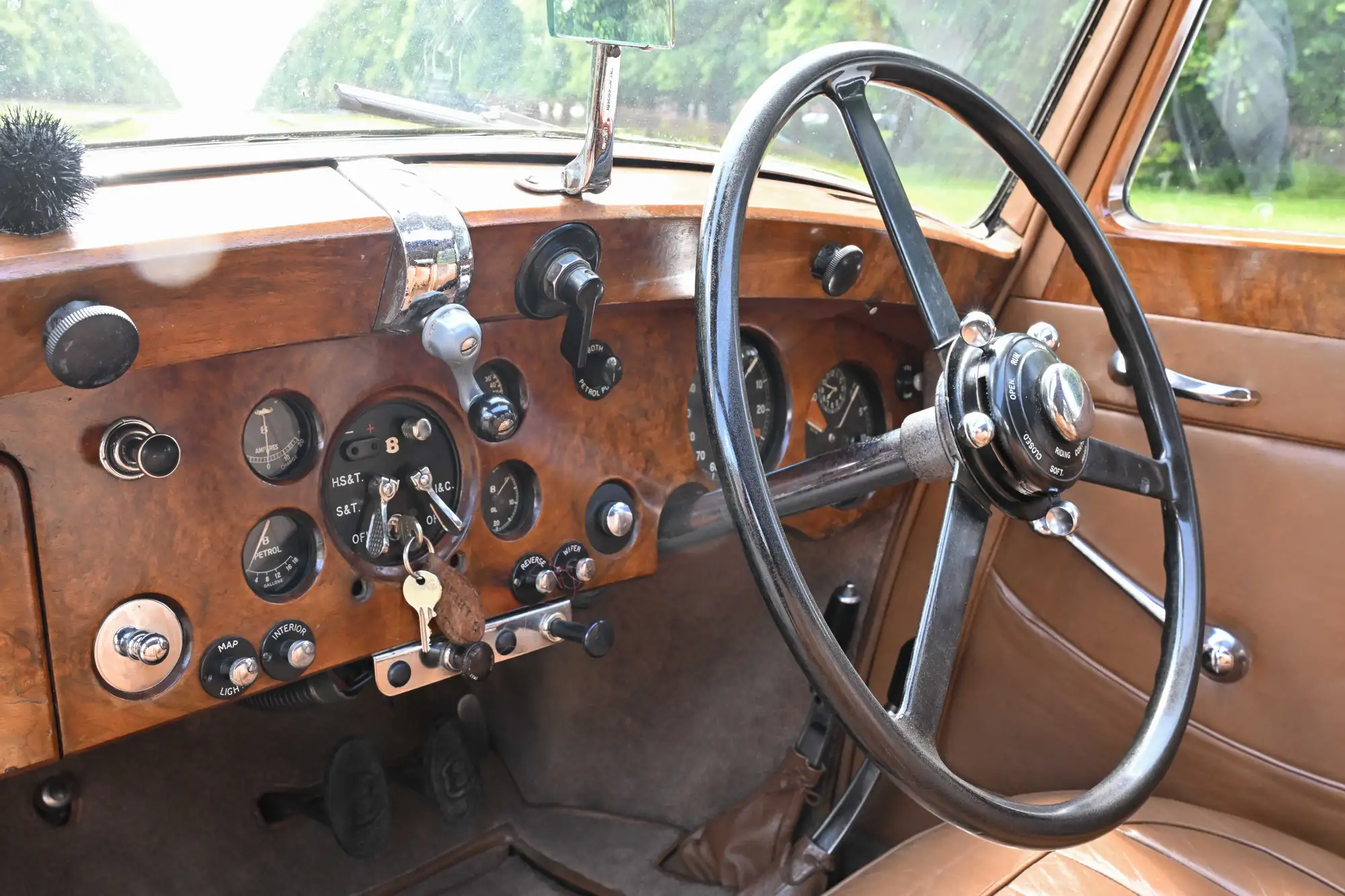 1938 Bentley 4 1/4 Litre Park Ward Pillarless Saloon-Sold