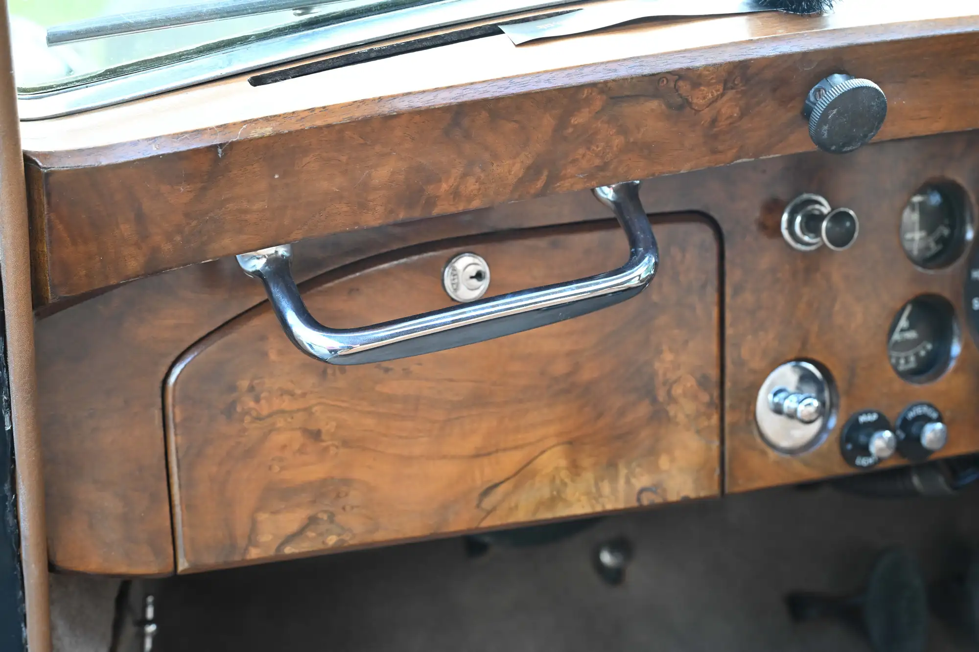 1938 Bentley 4 1/4 Litre Park Ward Pillarless Saloon-Sold