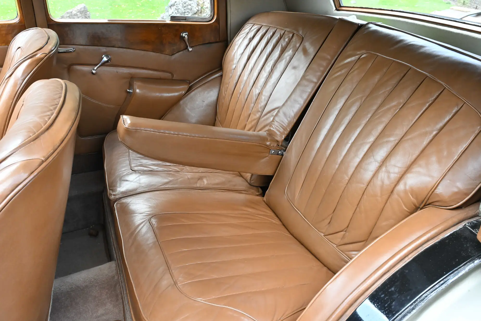 1938 Bentley 4 1/4 Litre Park Ward Pillarless Saloon-Sold