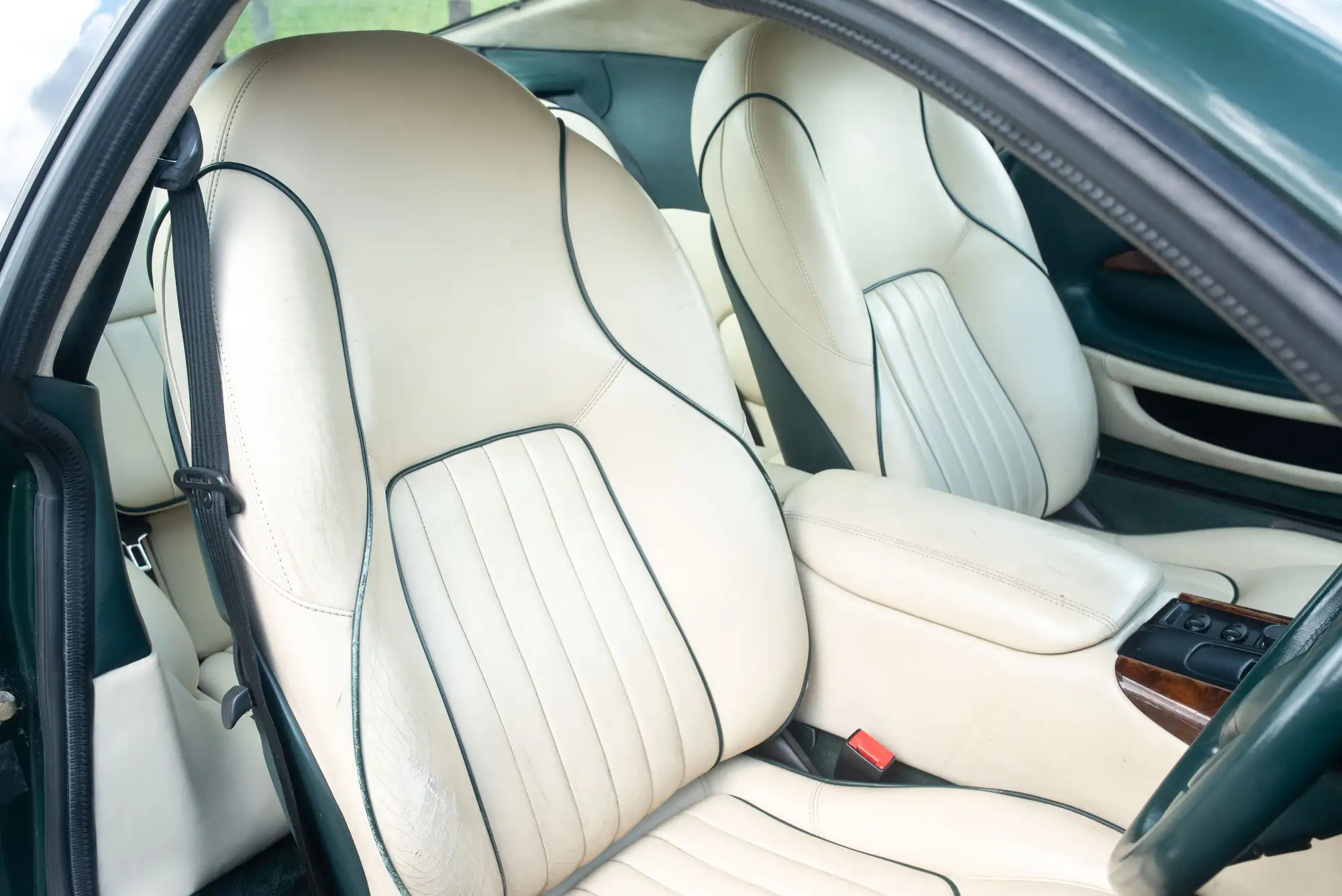 1995 Aston Martin DB7 - Manual-Sold