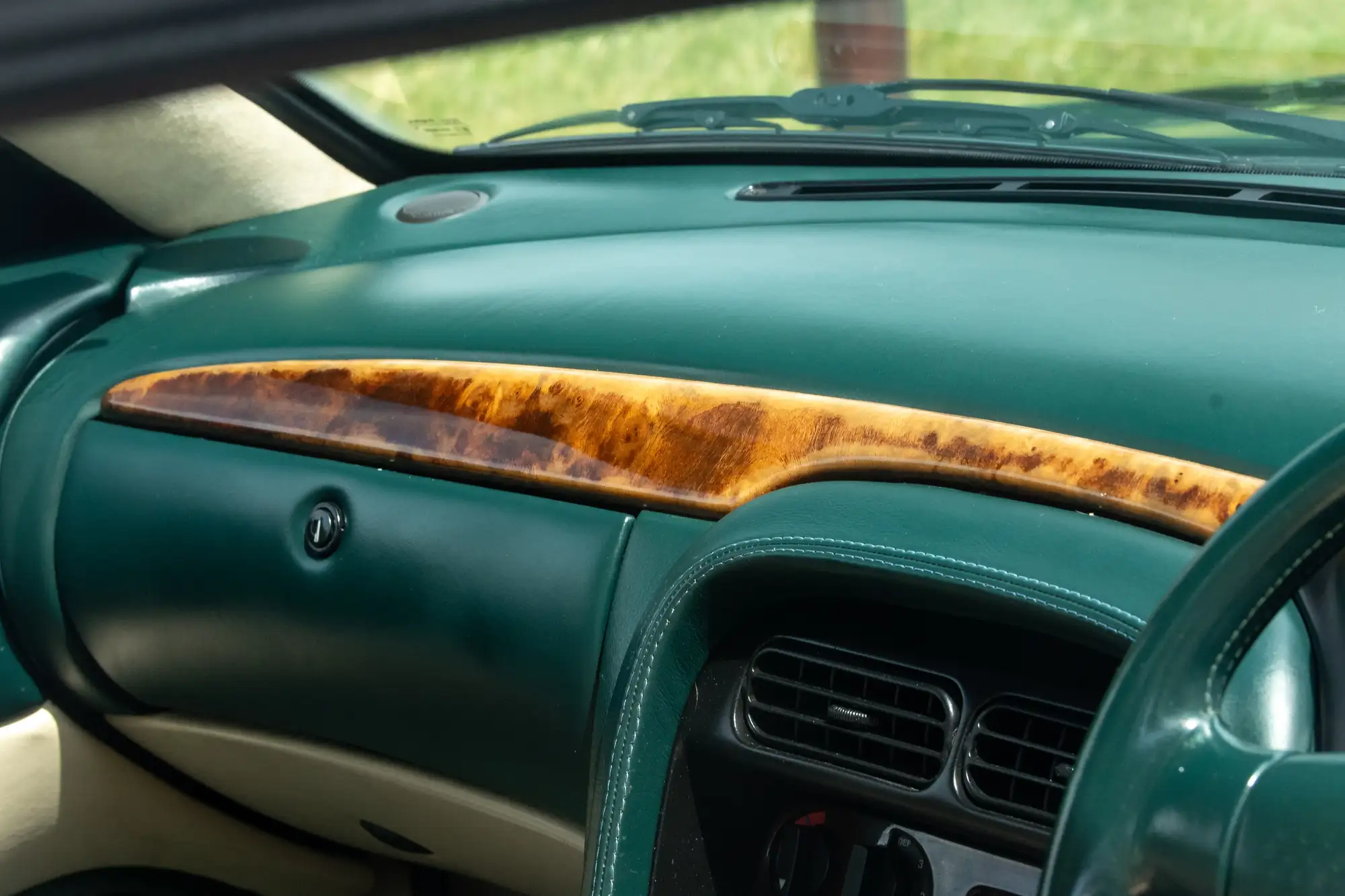 1995 Aston Martin DB7 - Manual-Sold