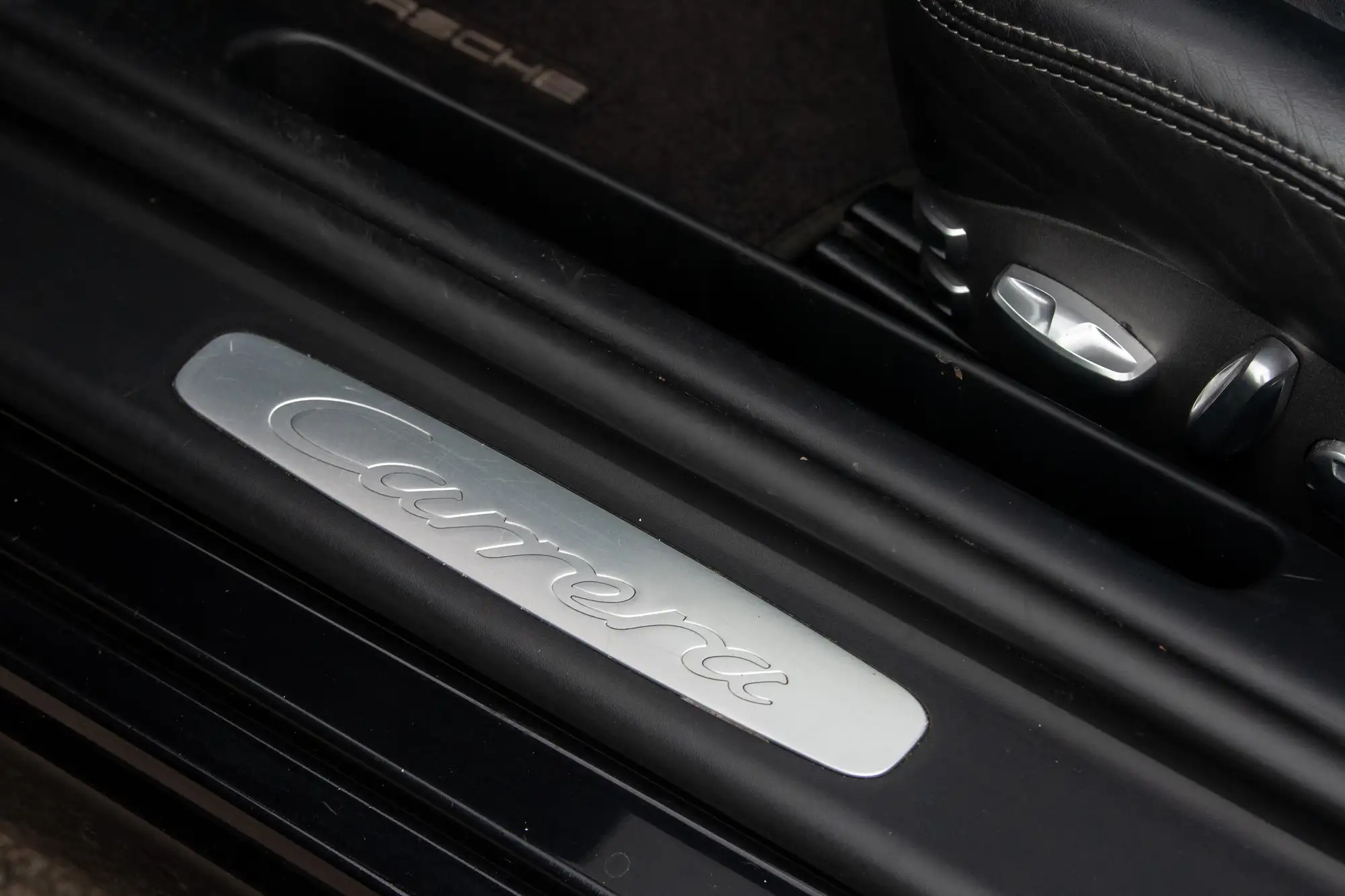 2004 Porsche 911 (997.1) Carrera 2-Sold