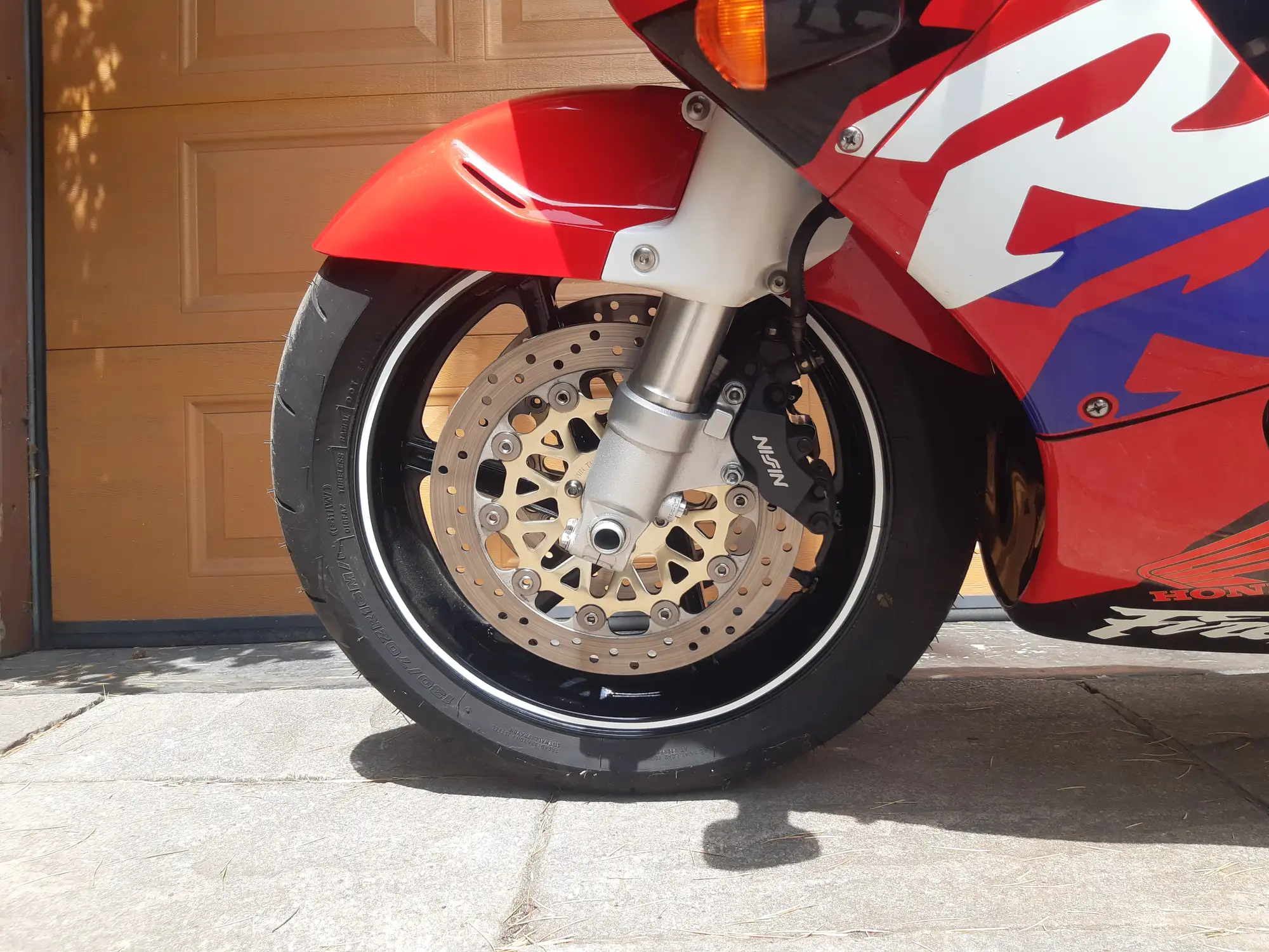 1997 Honda Fireblade CBR 900 RR-V-Sold