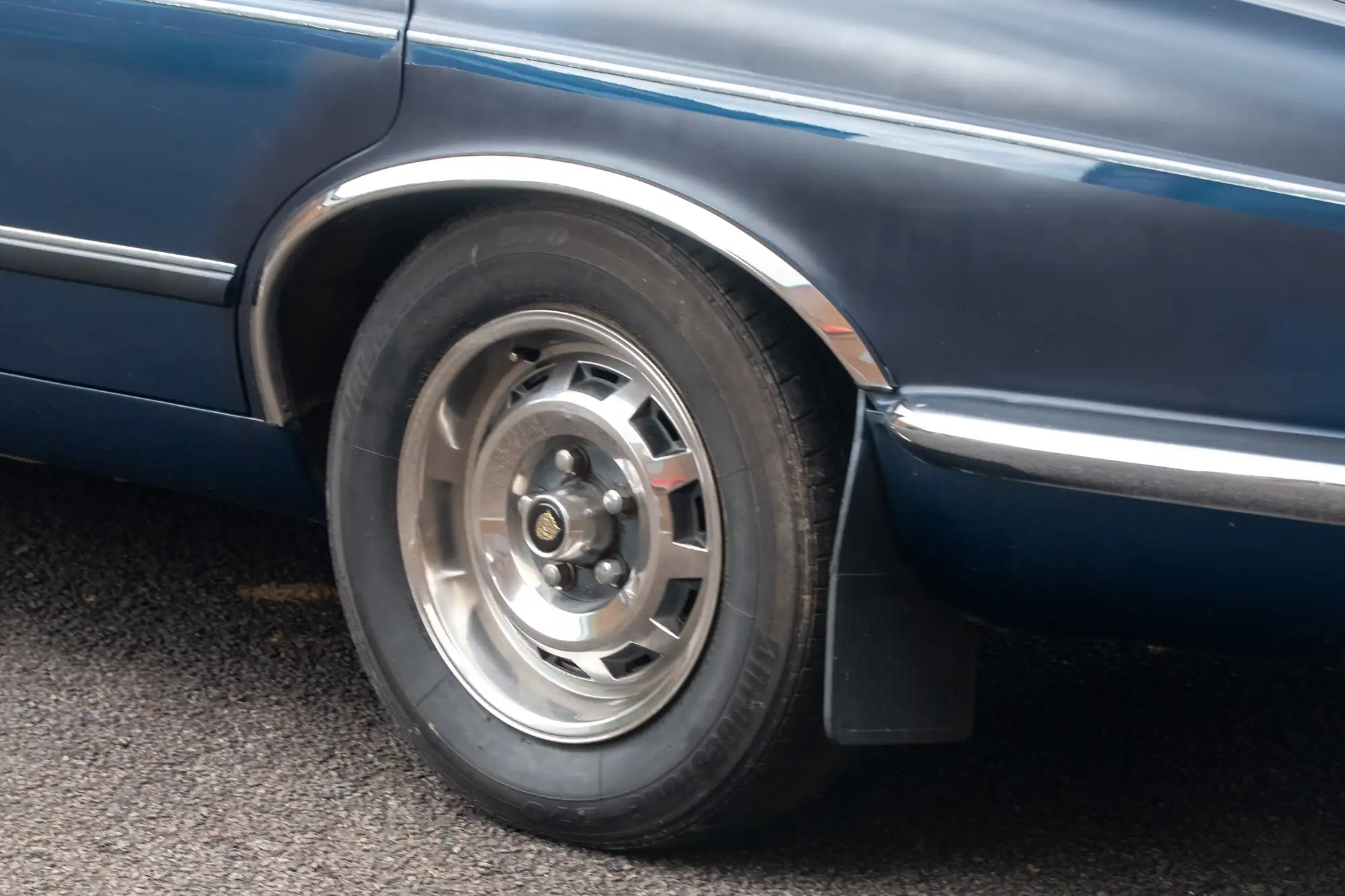 1977 Jaguar XJ6 LWB 4.2-Sold