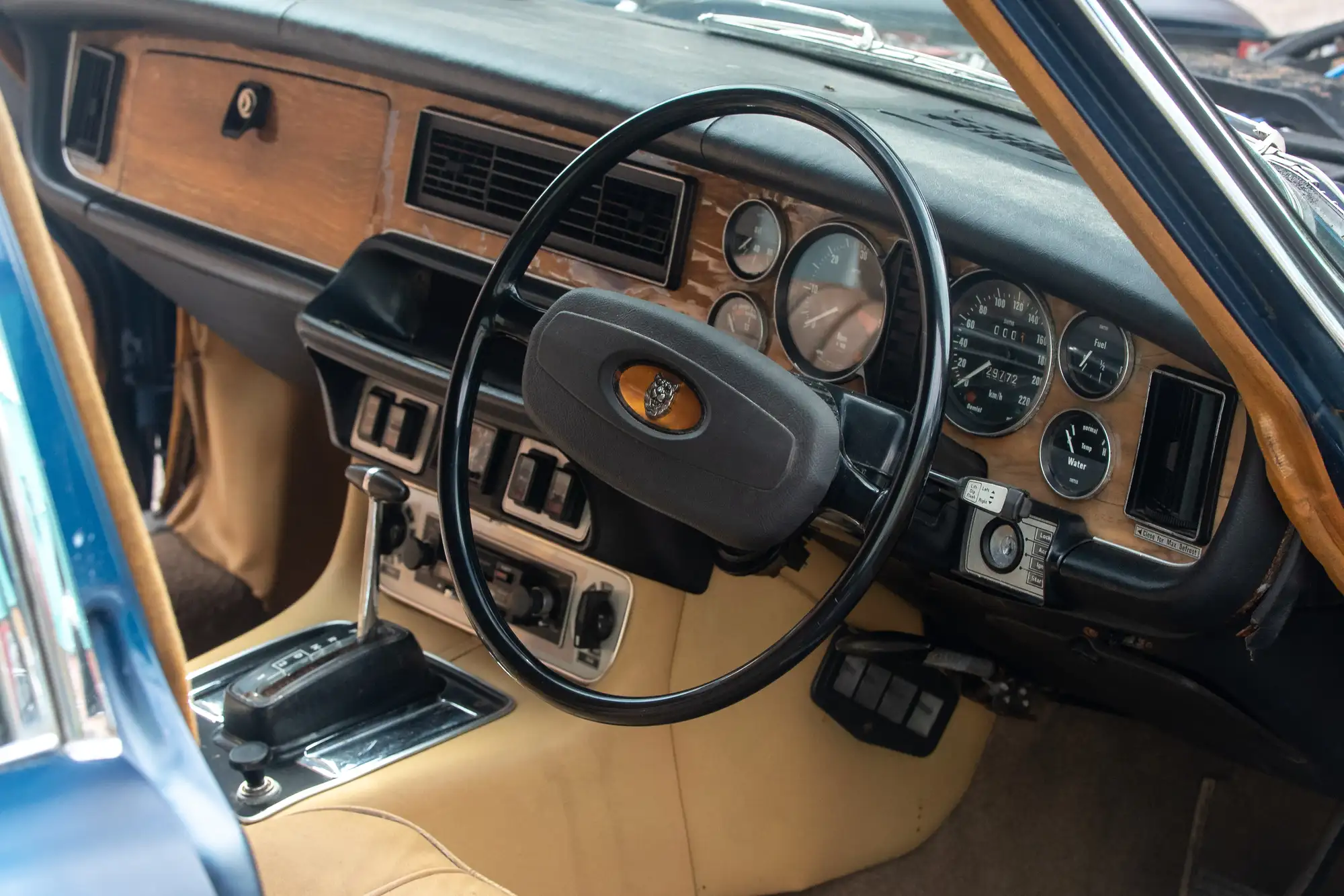1977 Jaguar XJ6 LWB 4.2-Sold