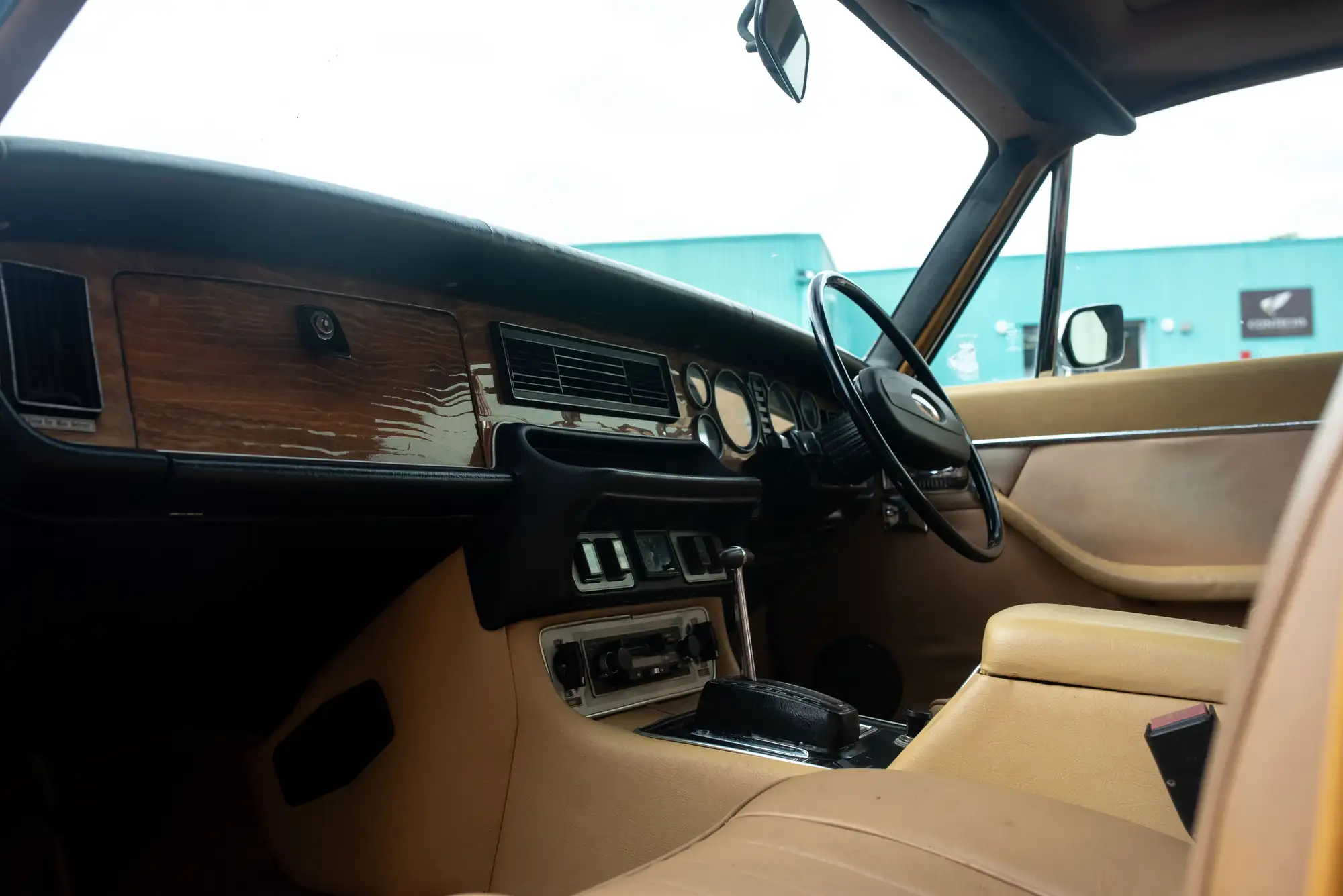 1977 Jaguar XJ6 LWB 4.2-Sold