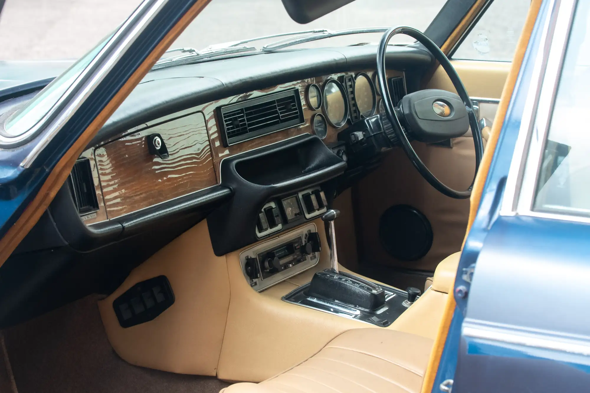 1977 Jaguar XJ6 LWB 4.2-Sold