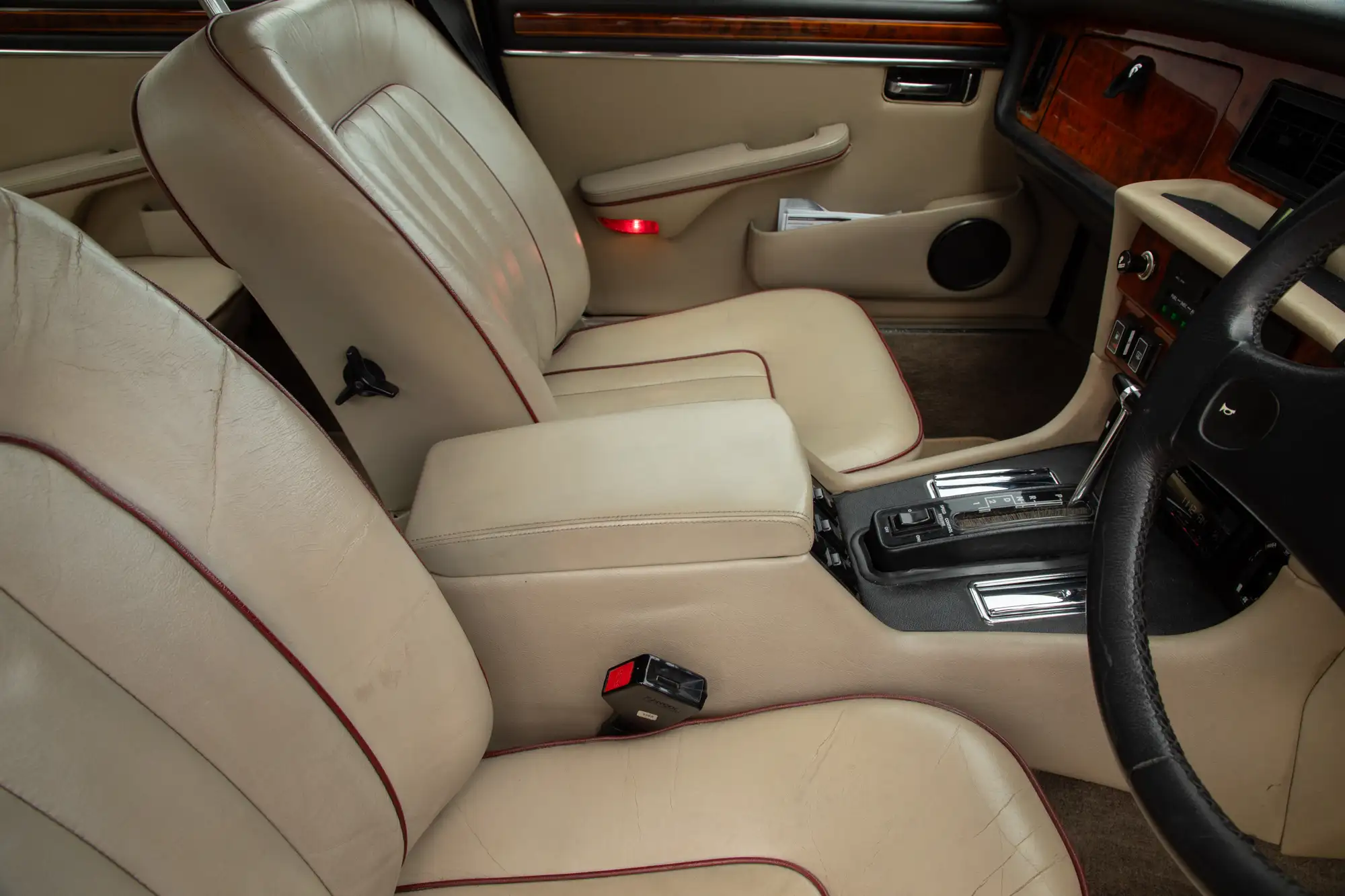 1983 Daimler Double-Six Vanden Plas HE-For Sale