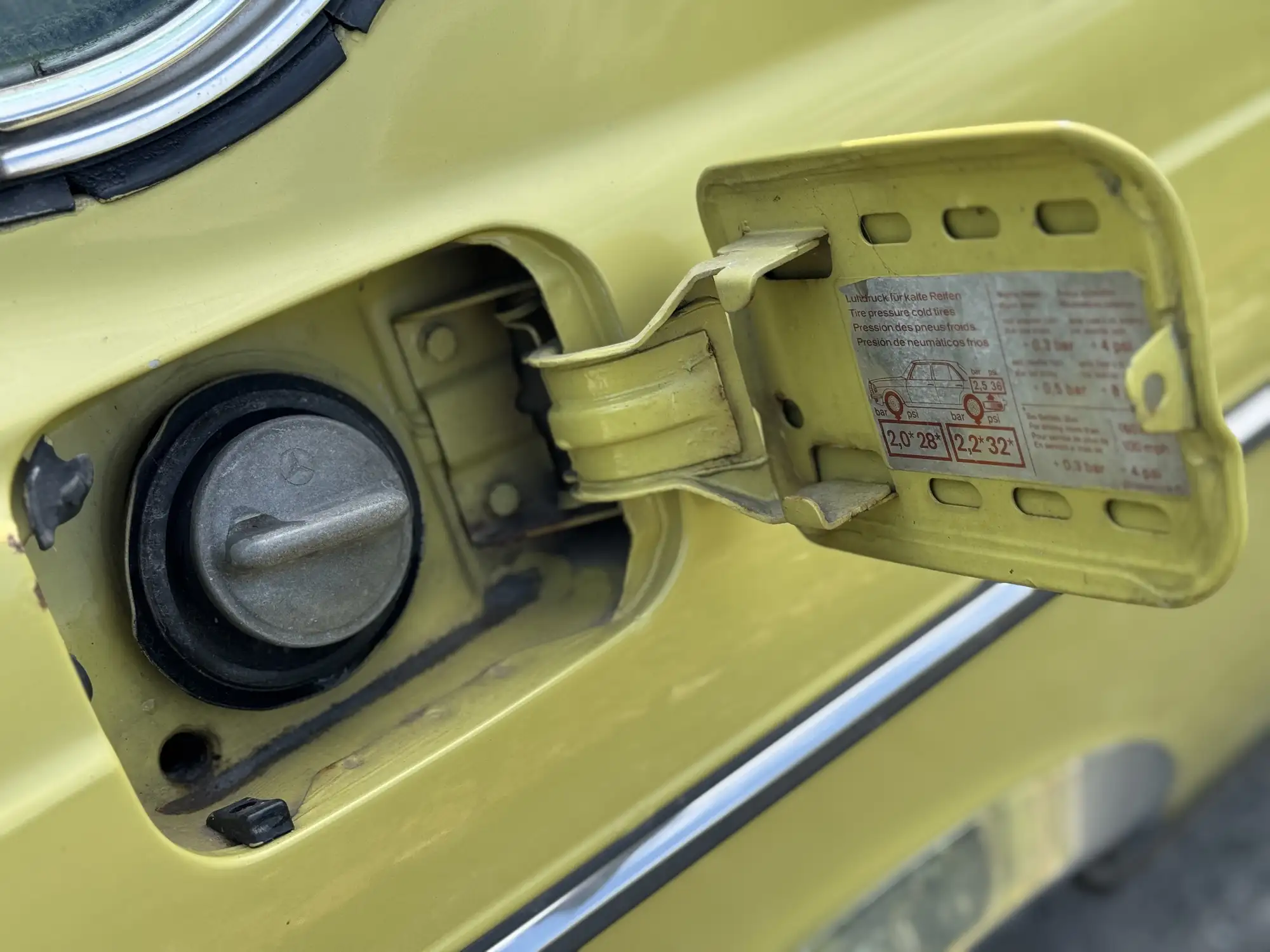 1978 Mercedes W123 230 Coup&eacute;-For Sale