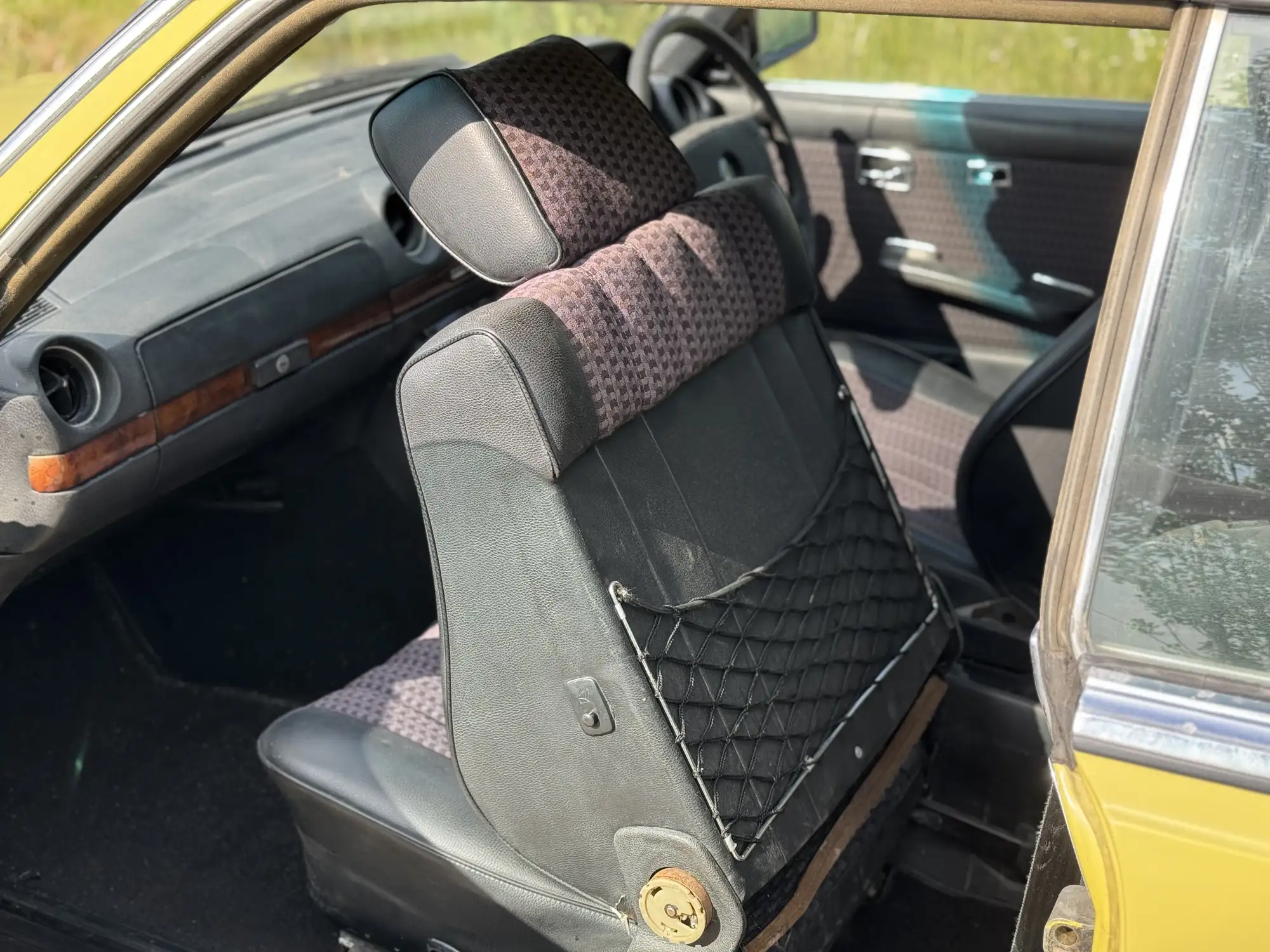 1978 Mercedes W123 230 Coup&eacute;-For Sale