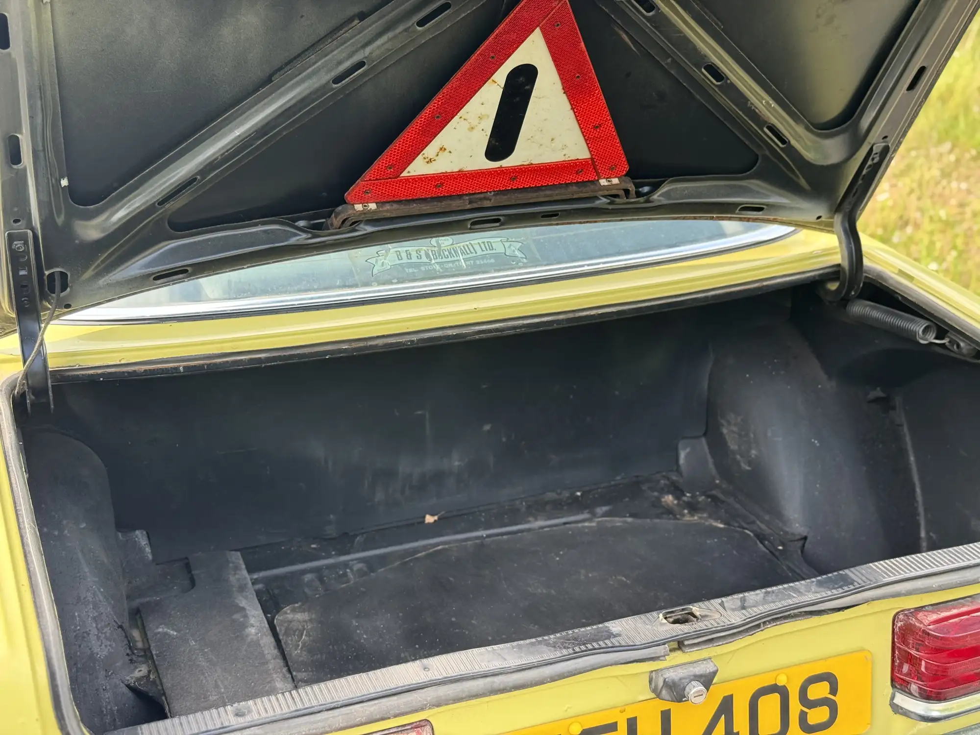 1978 Mercedes W123 230 Coup&eacute;-For Sale