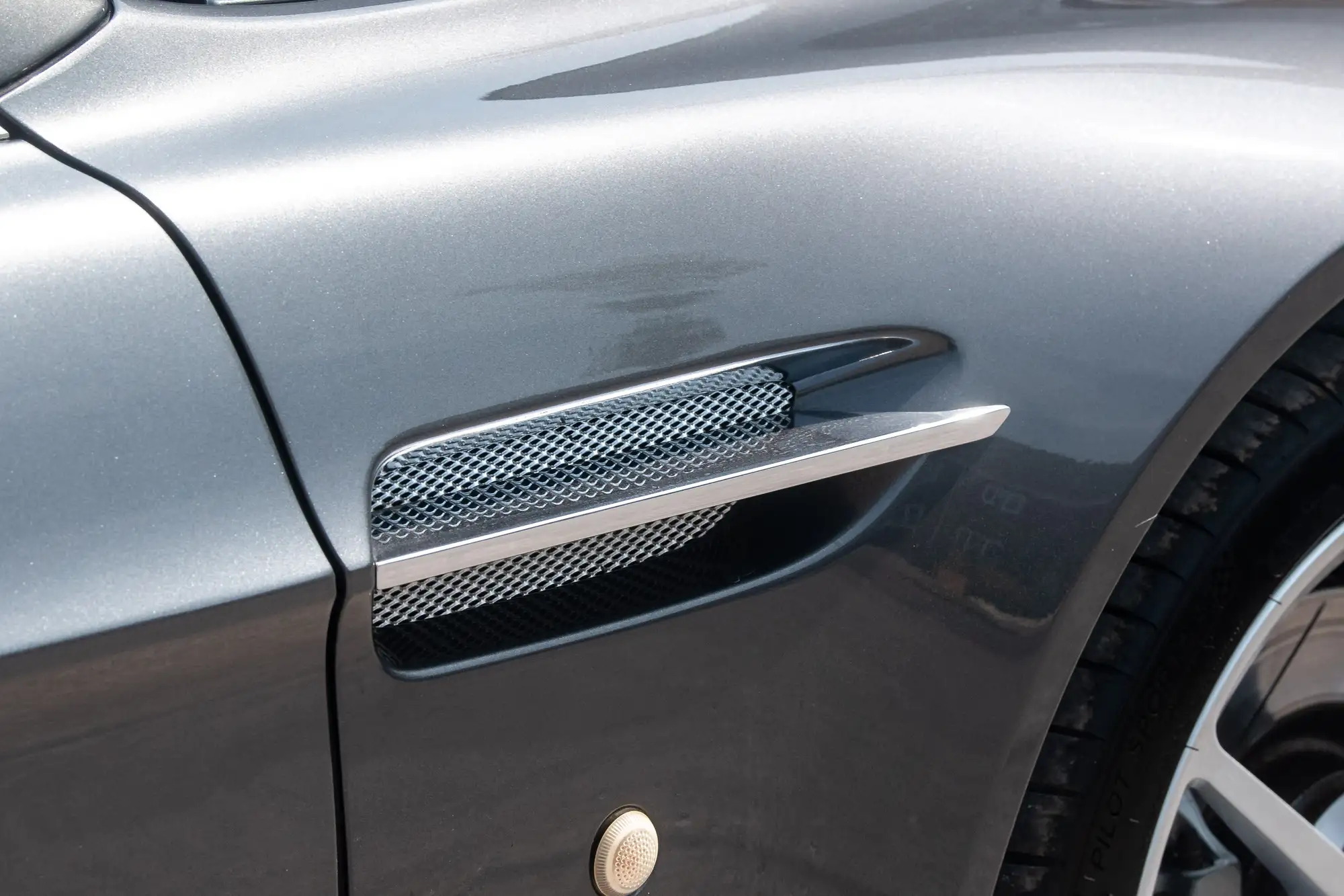 2010 Aston Martin V8 Vantage Roadster-For Sale