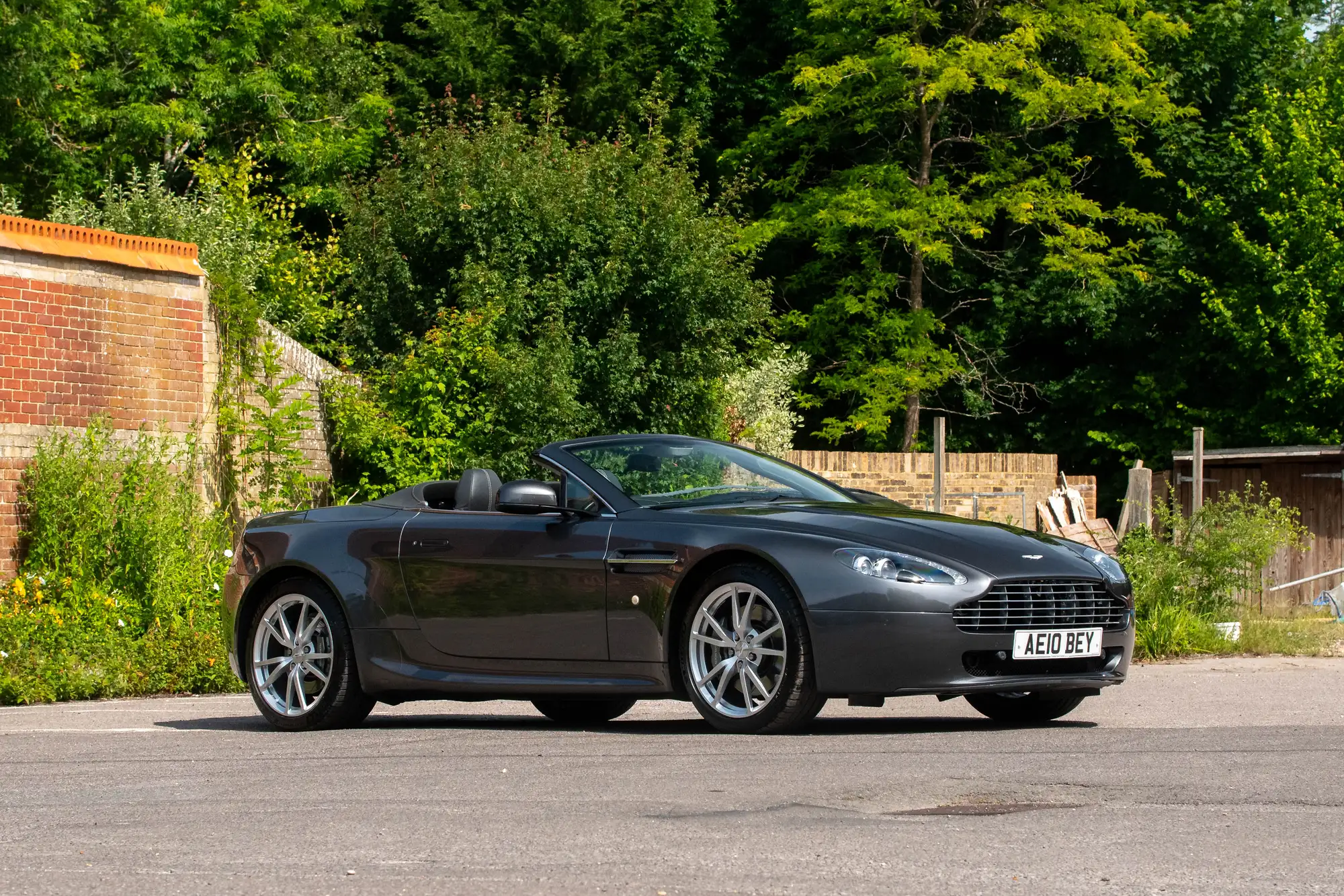 2010 Aston Martin V8 Vantage Roadster-For Sale