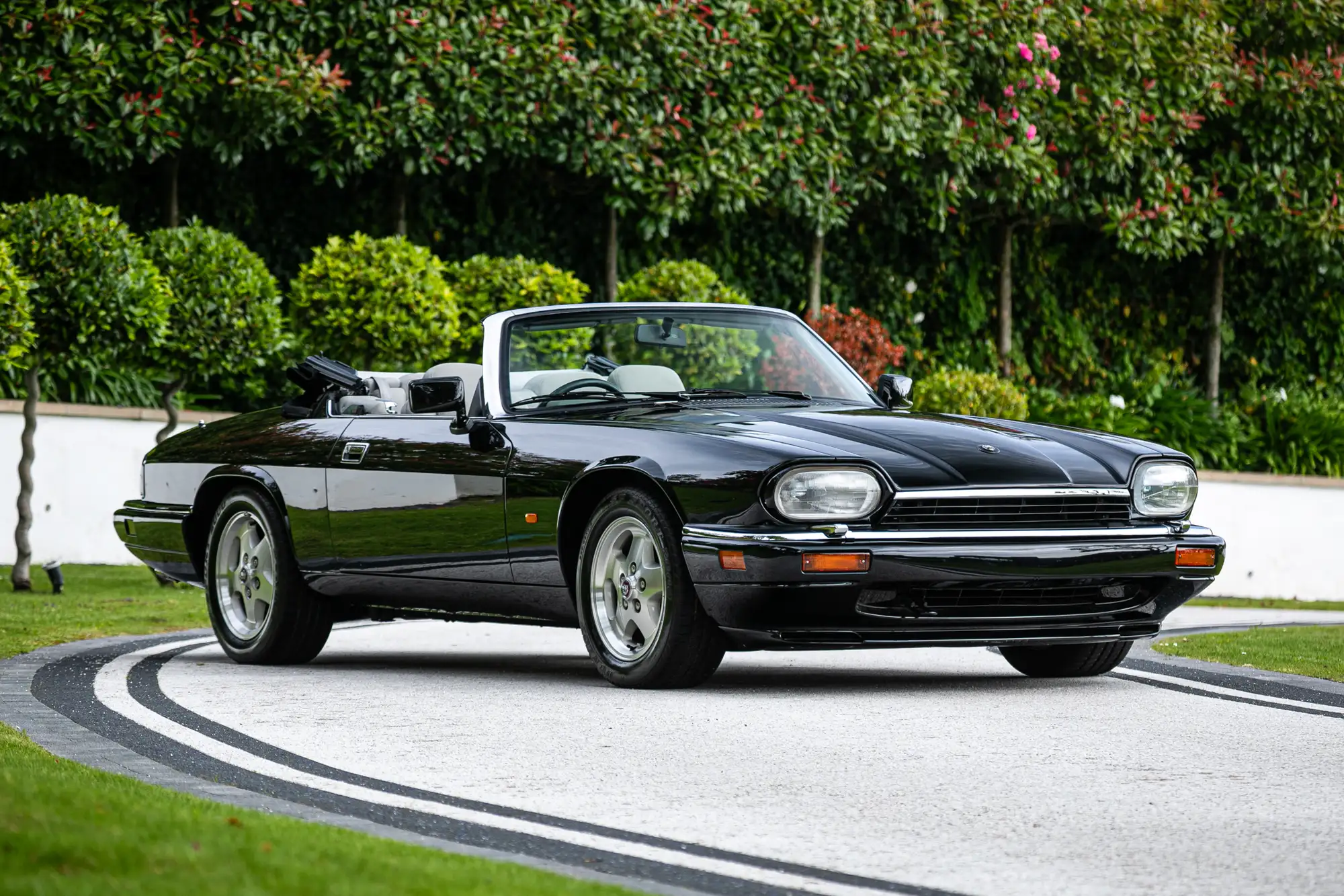 Iconic Auctioneers | 1994 Jaguar XJS 4.0-Litre Convertible