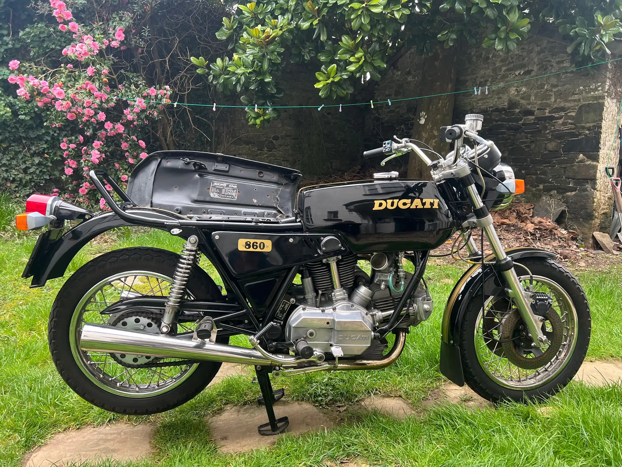 まっち1975 Iconic Auctioneers | 1975 Ducati 860 GTE 860cc-For Sale