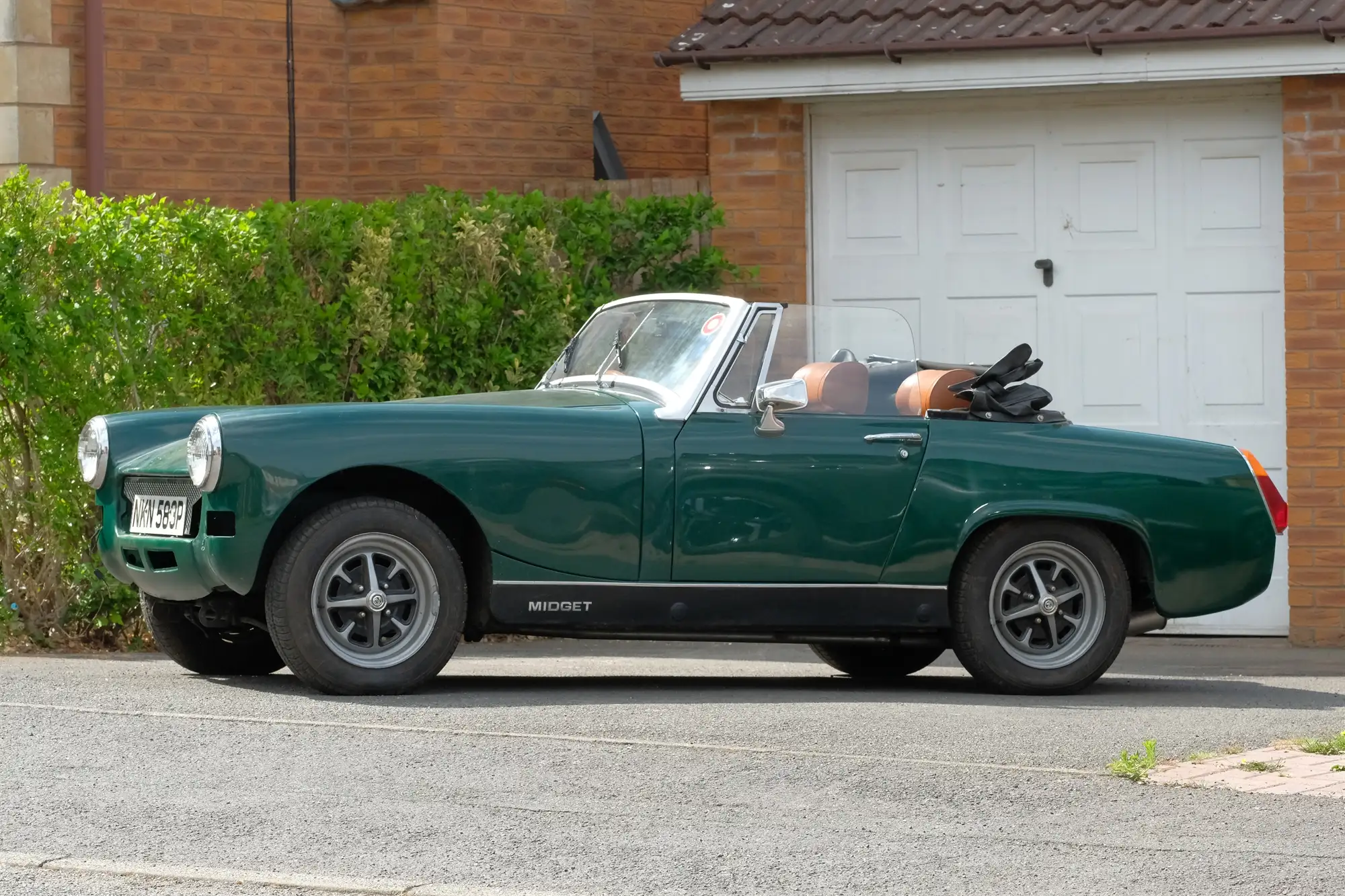 1976 MG Midget 1500-Sold