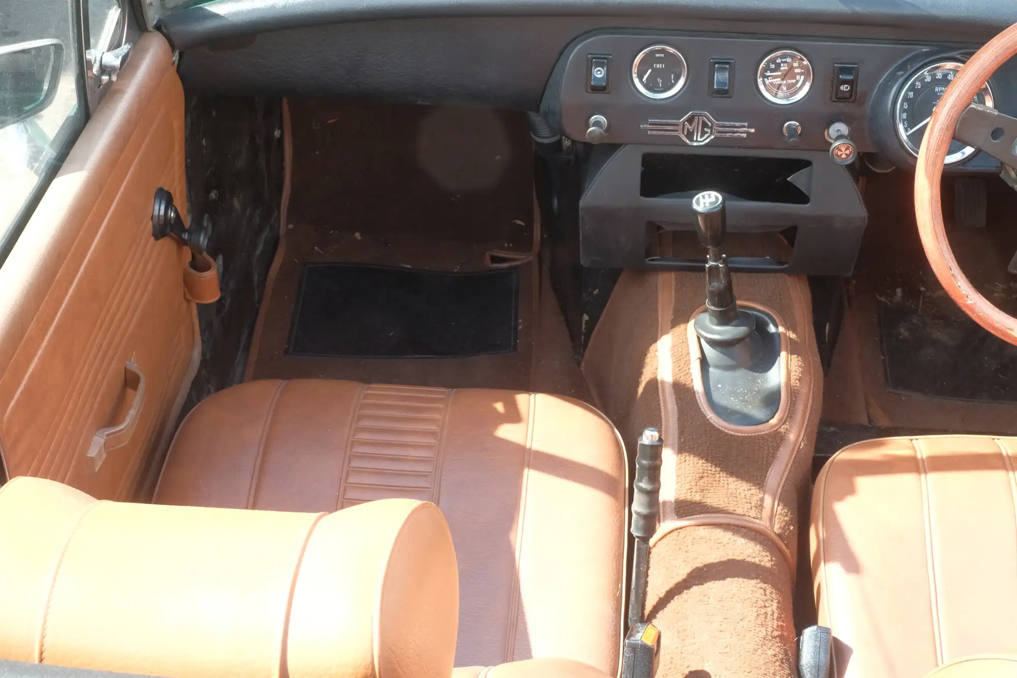 1976 MG Midget 1500-Sold
