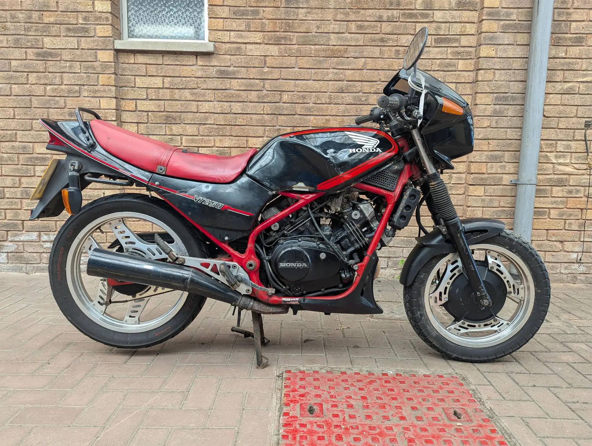 Iconic Auctioneers | 1983 Honda VT250F Integra 248cc-Sold