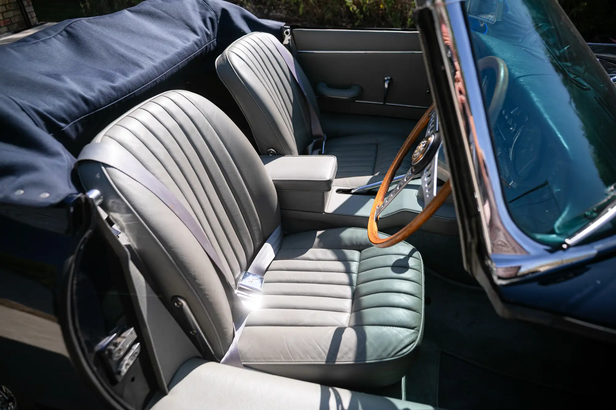 1966 Jaguar E-Type S1 4.2-litre Roadster-Sold