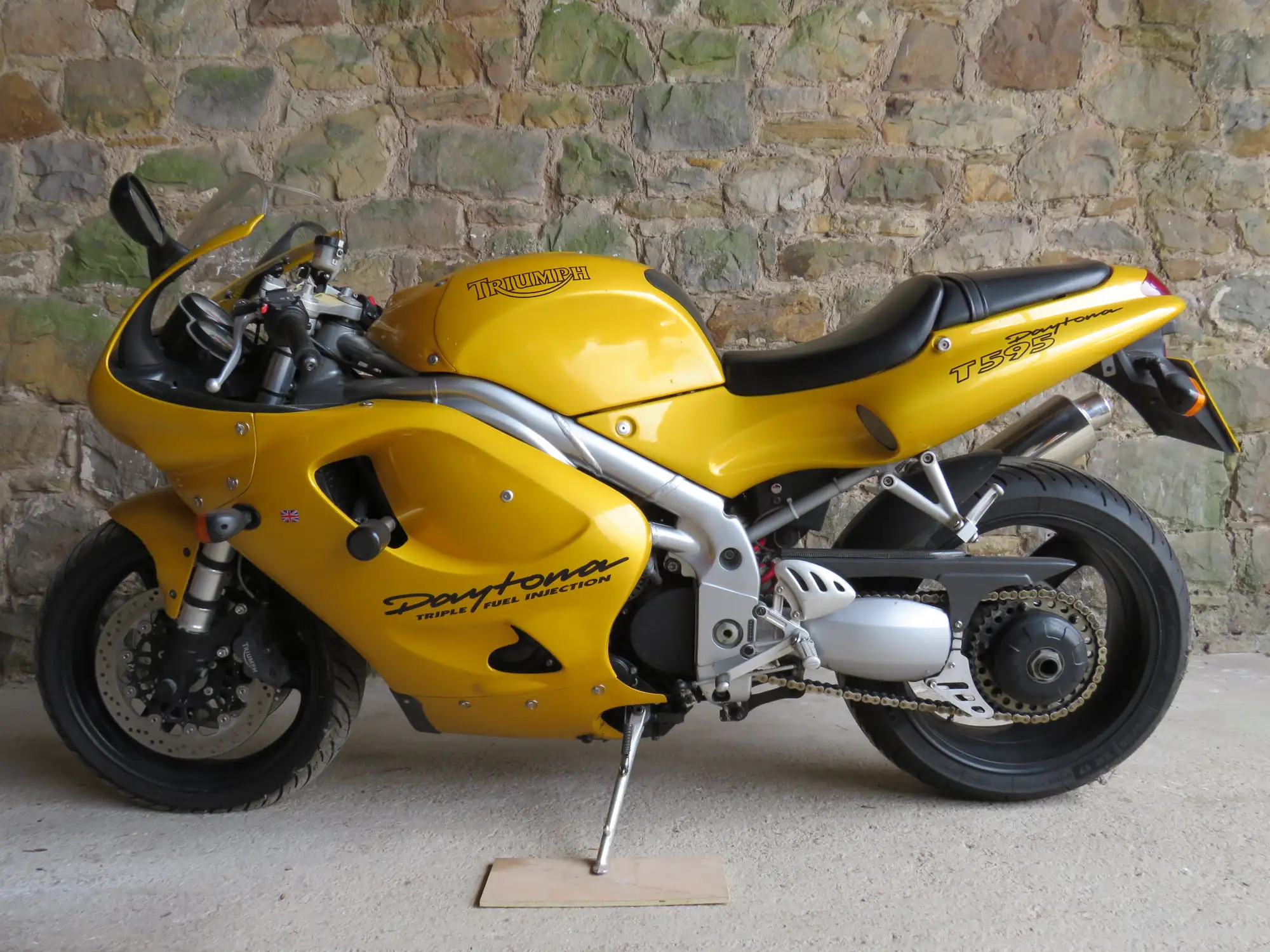 1997 Triumph T595 Daytona 955cc-For Sale