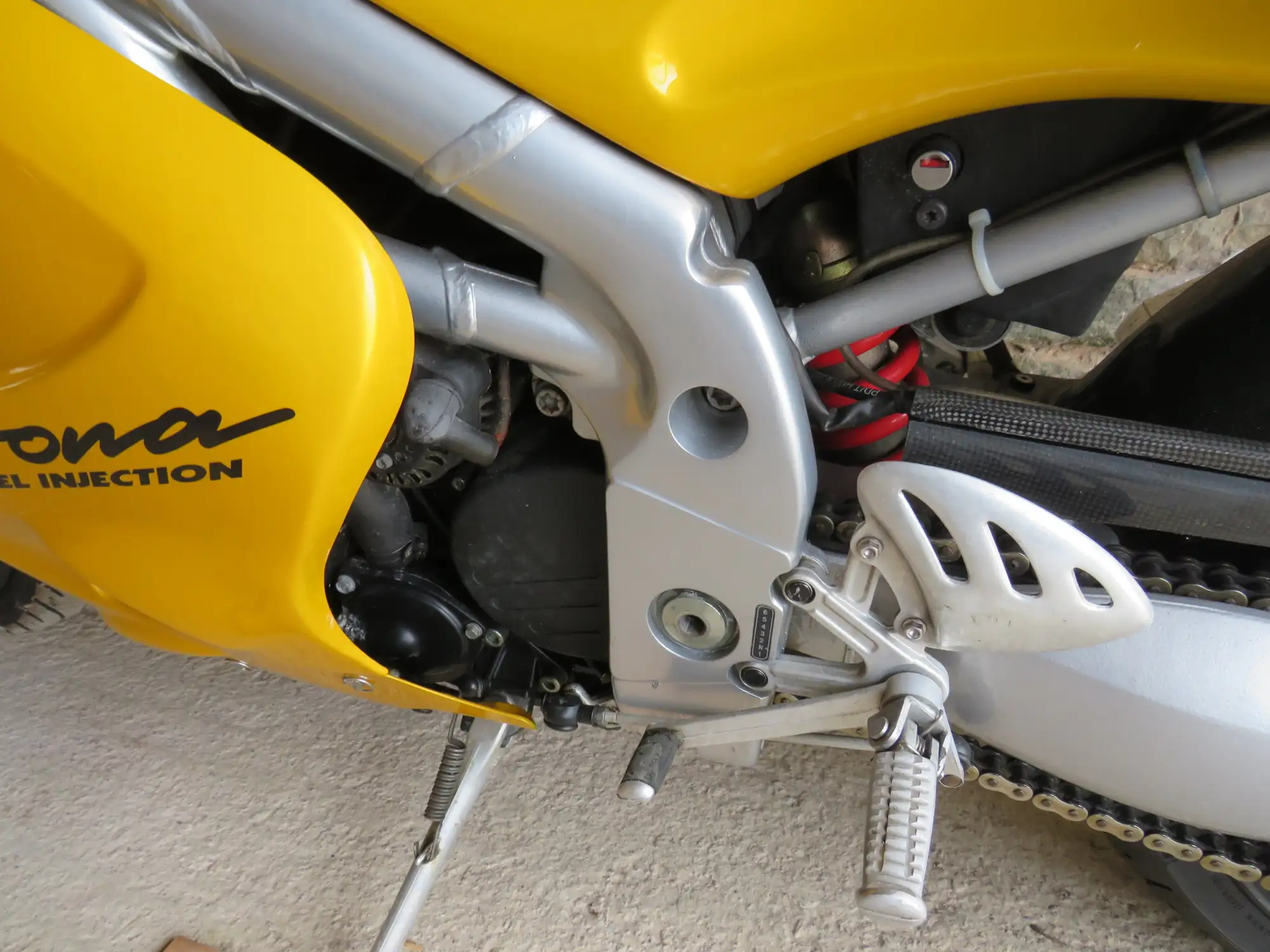 1997 Triumph T595 Daytona 955cc-For Sale