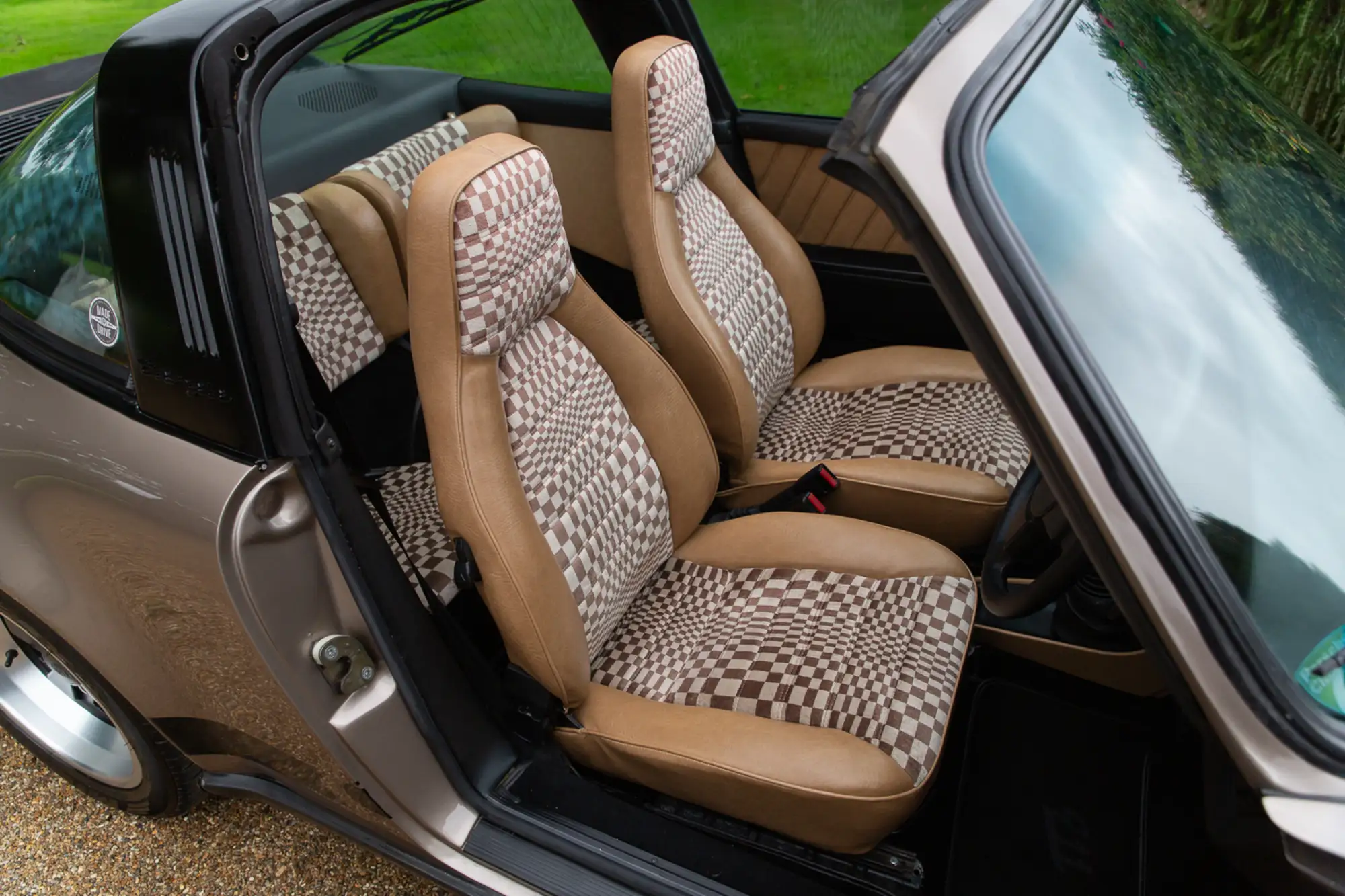 1982 Porsche 911 SC Targa-Sold