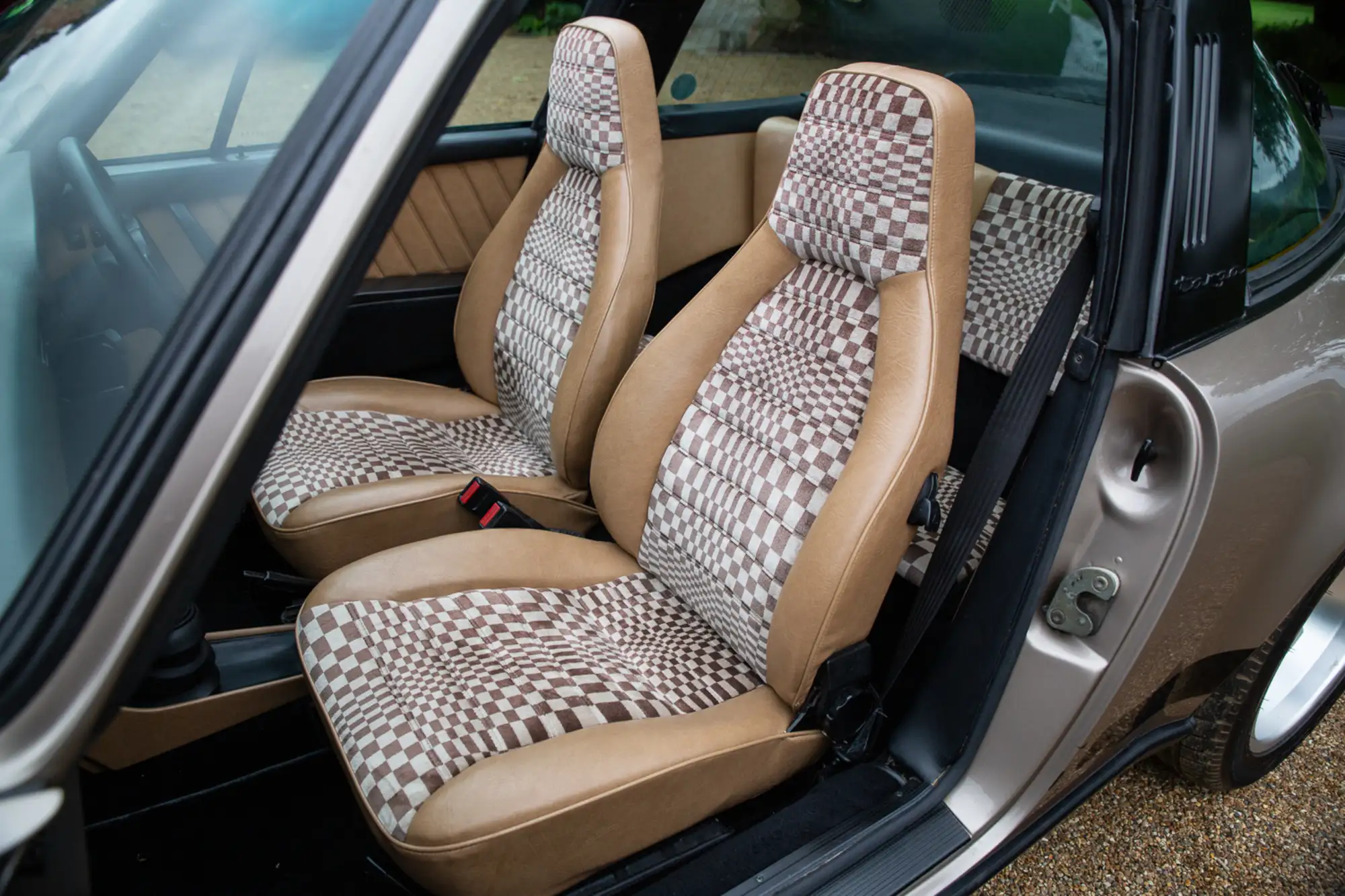 1982 Porsche 911 SC Targa-Sold