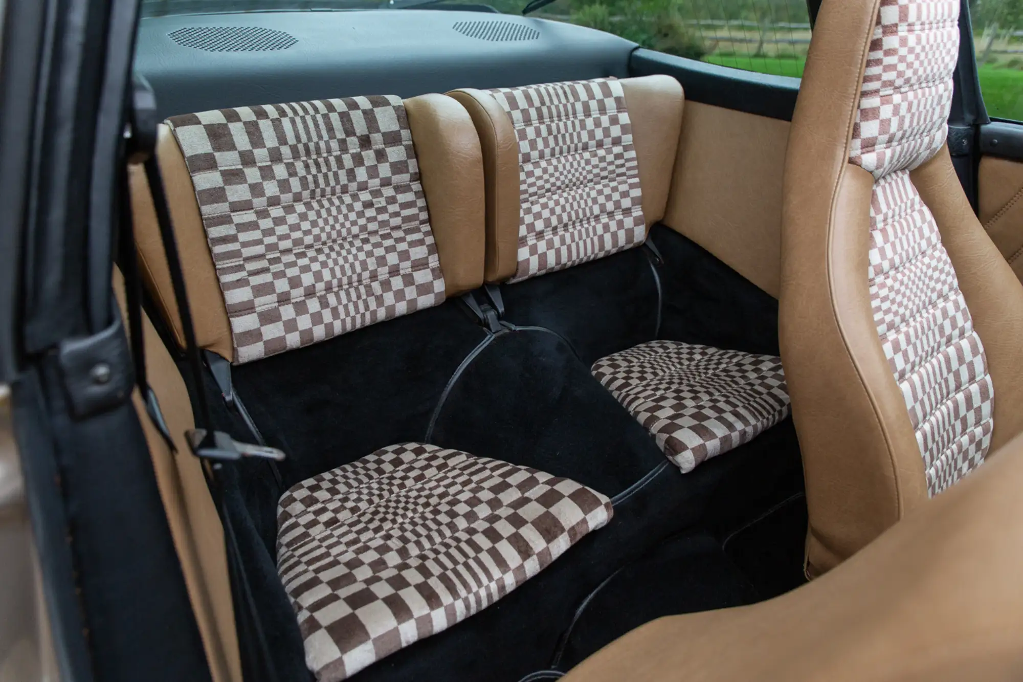 1982 Porsche 911 SC Targa-Sold